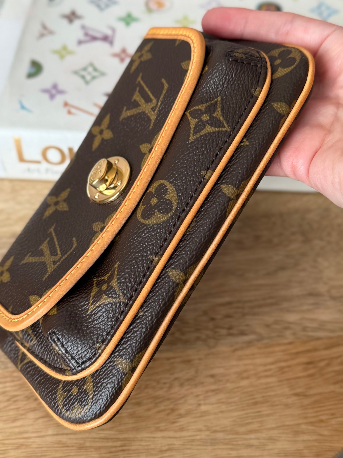 LV Tikal Pochette