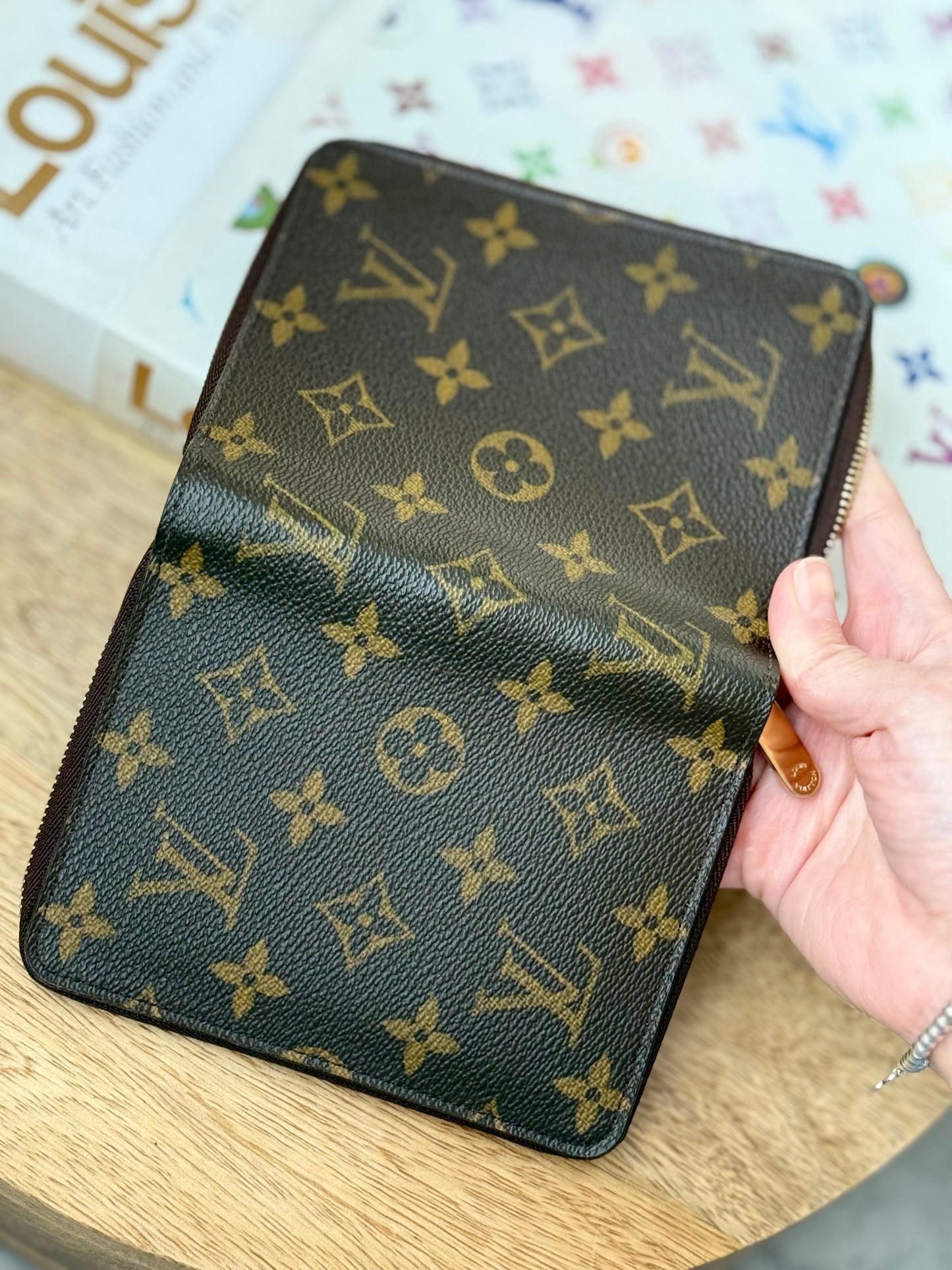 LV Zippy Passport