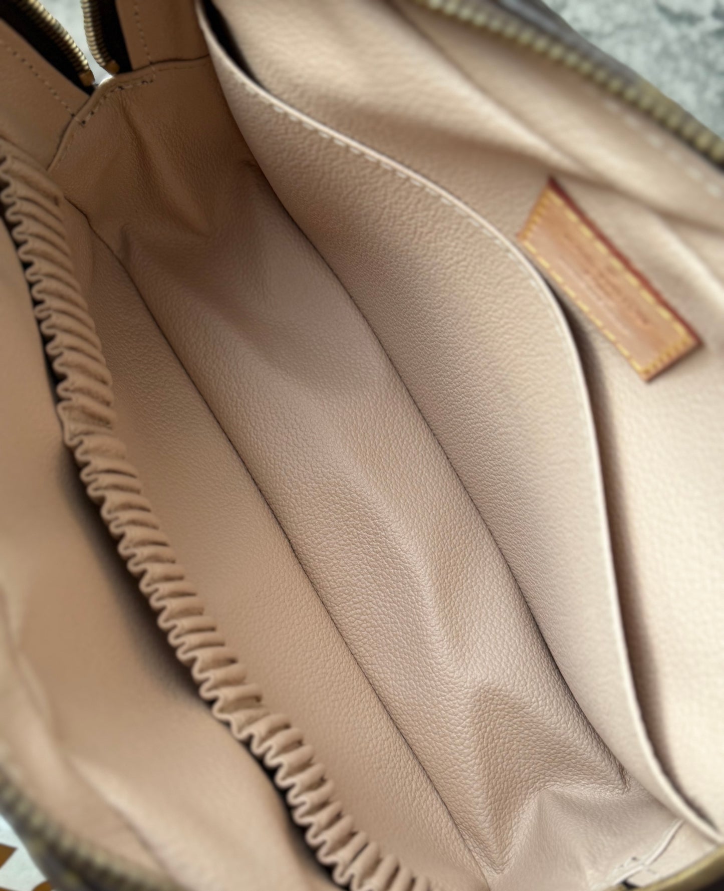 LV Trousse 23 New Model