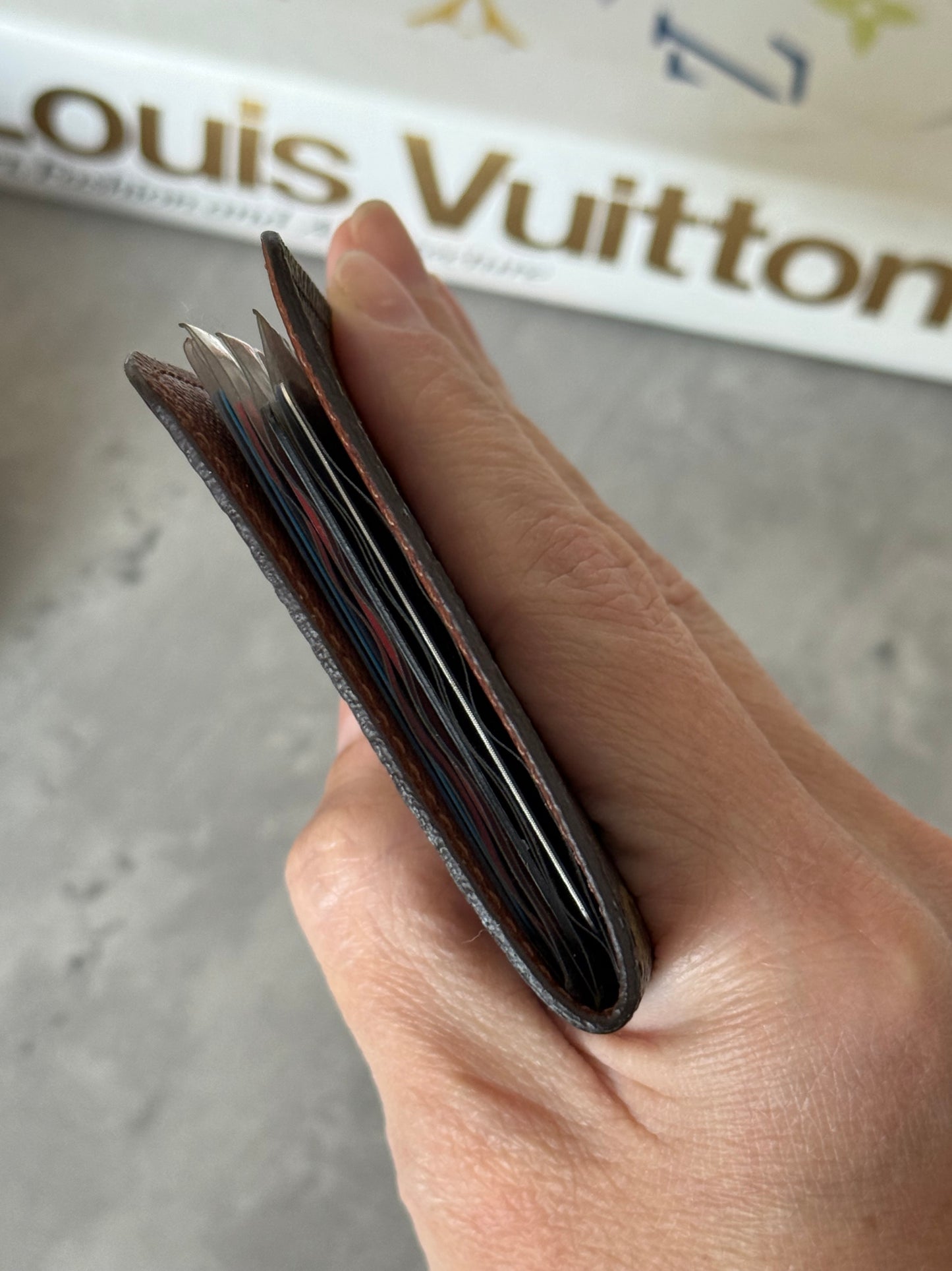 LV Pression card holder