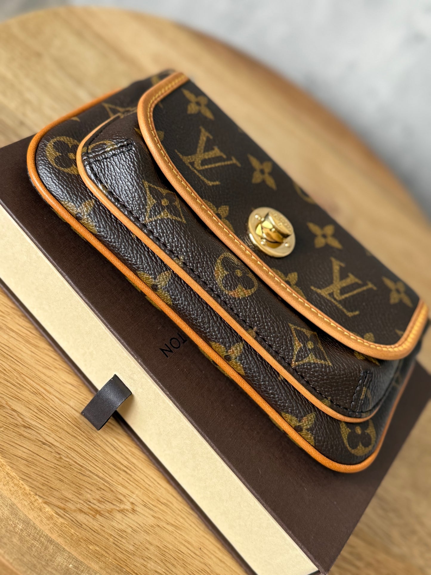 LV Tikal Pochette