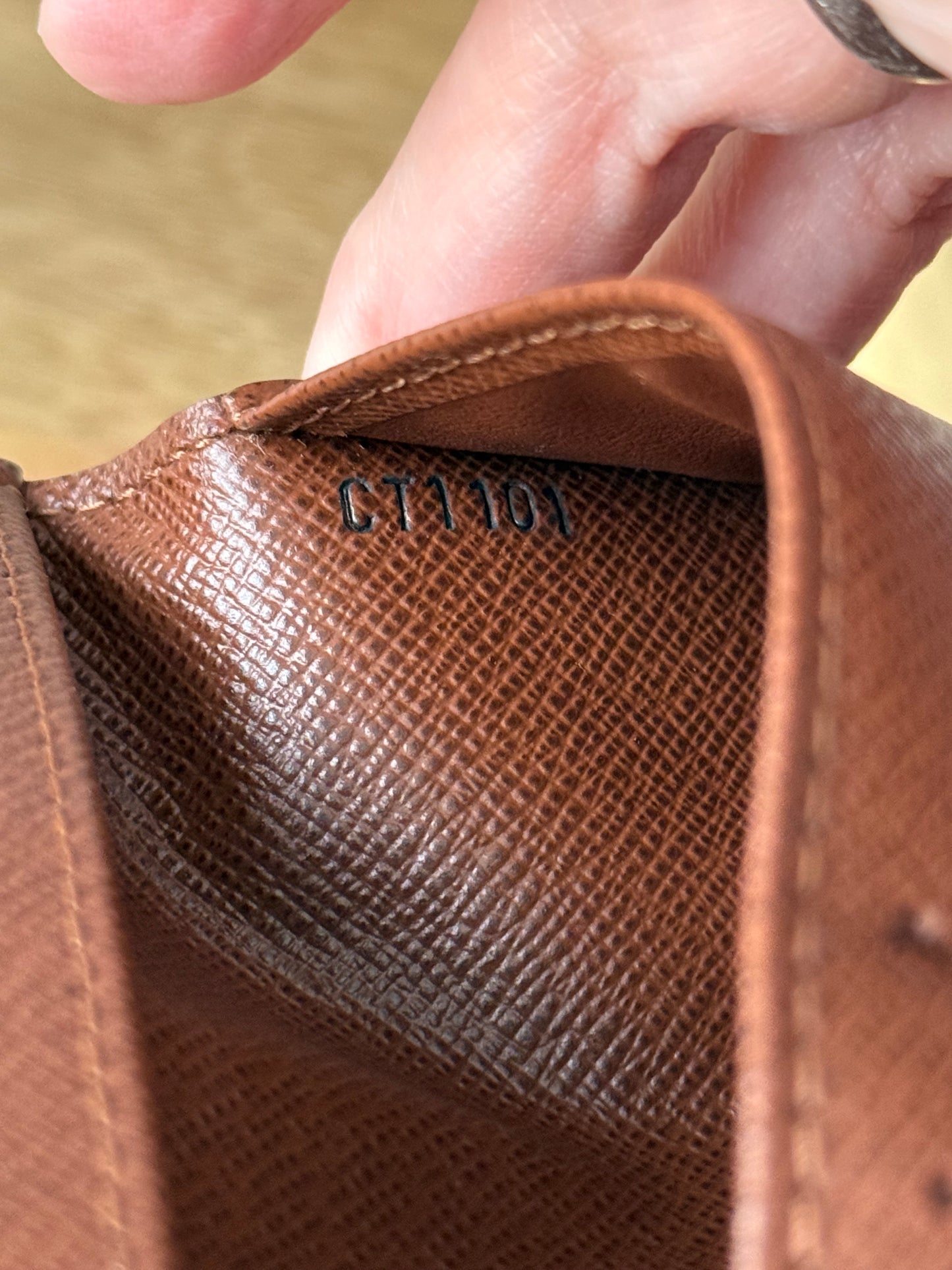 LV Pocket organizer