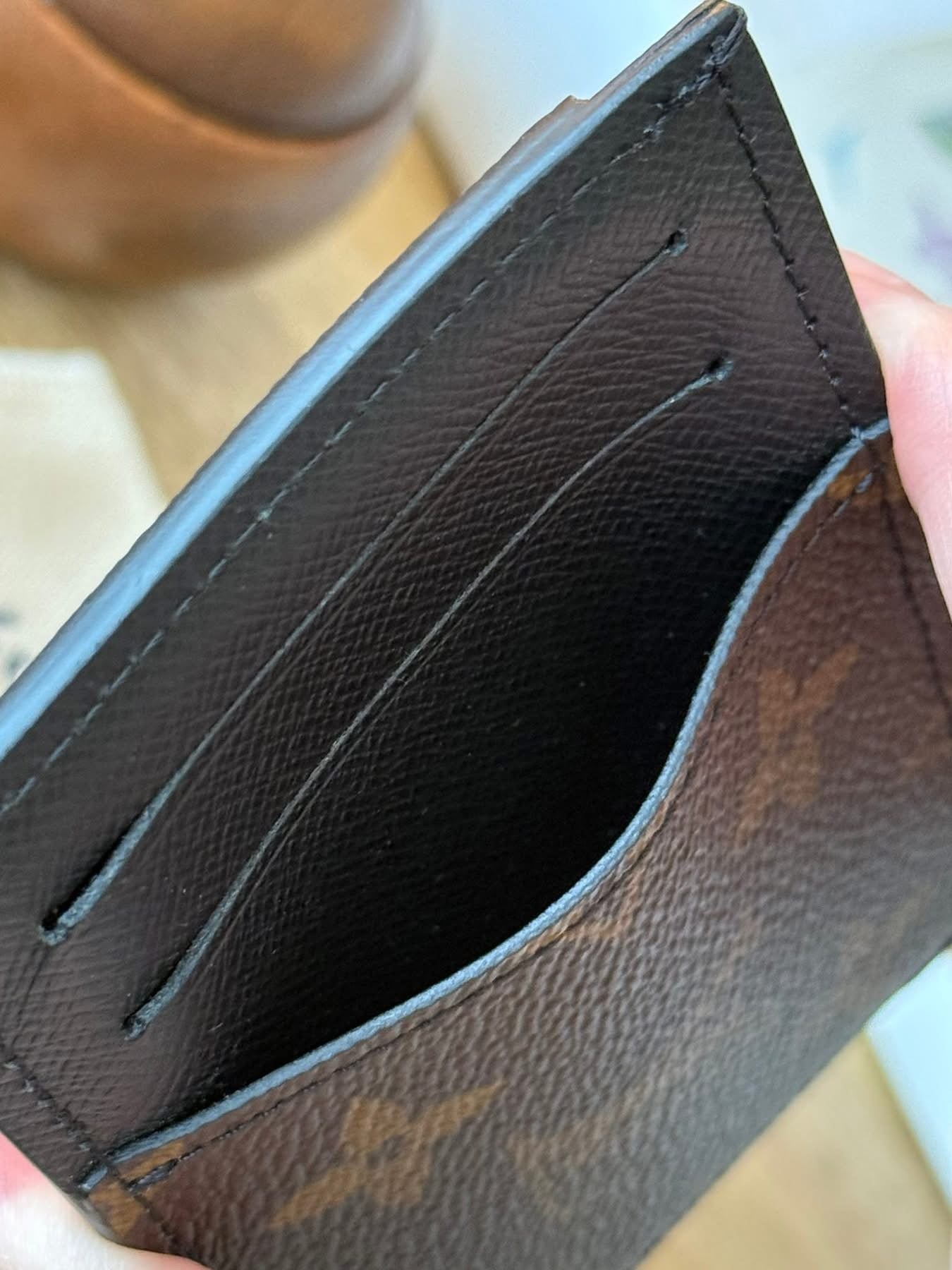 LV Neo Porte Cartes Macassar