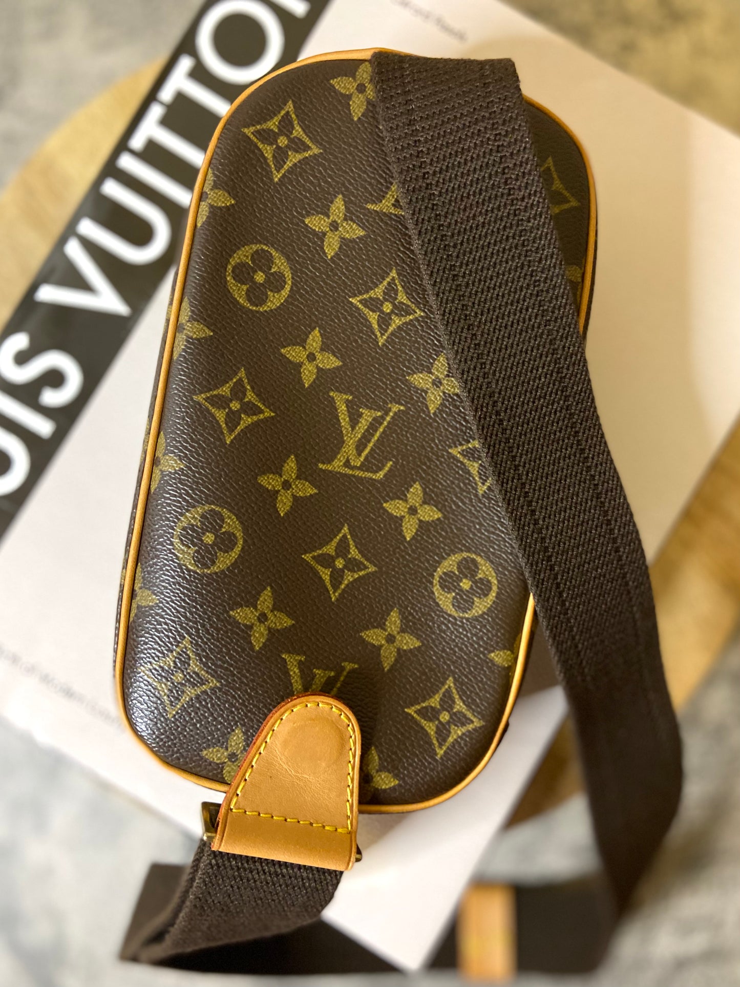 LV Gange Bumbag