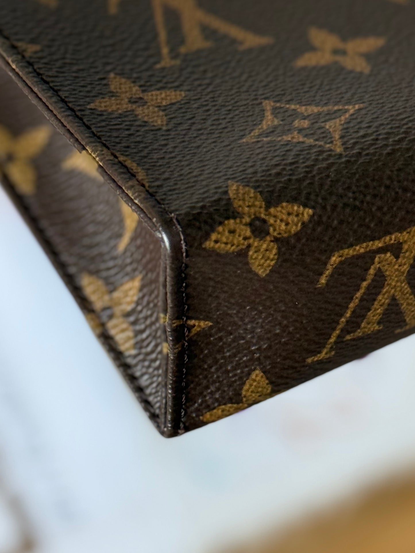 Toiletry 15 Monogram