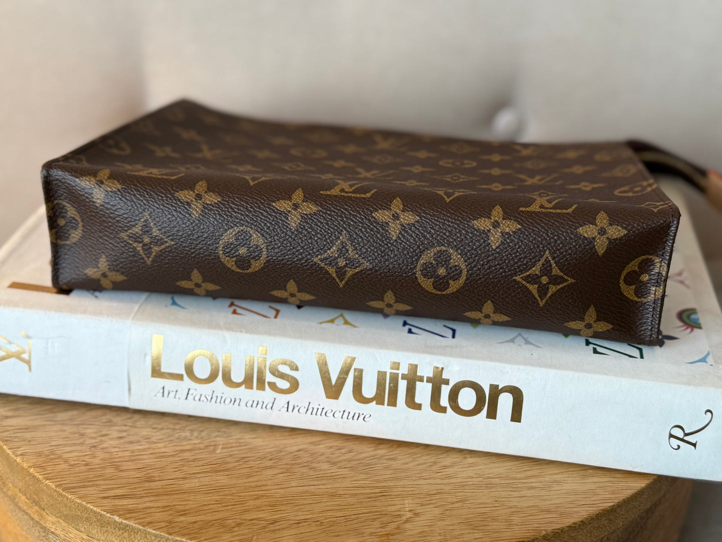 LV Toiletry 26