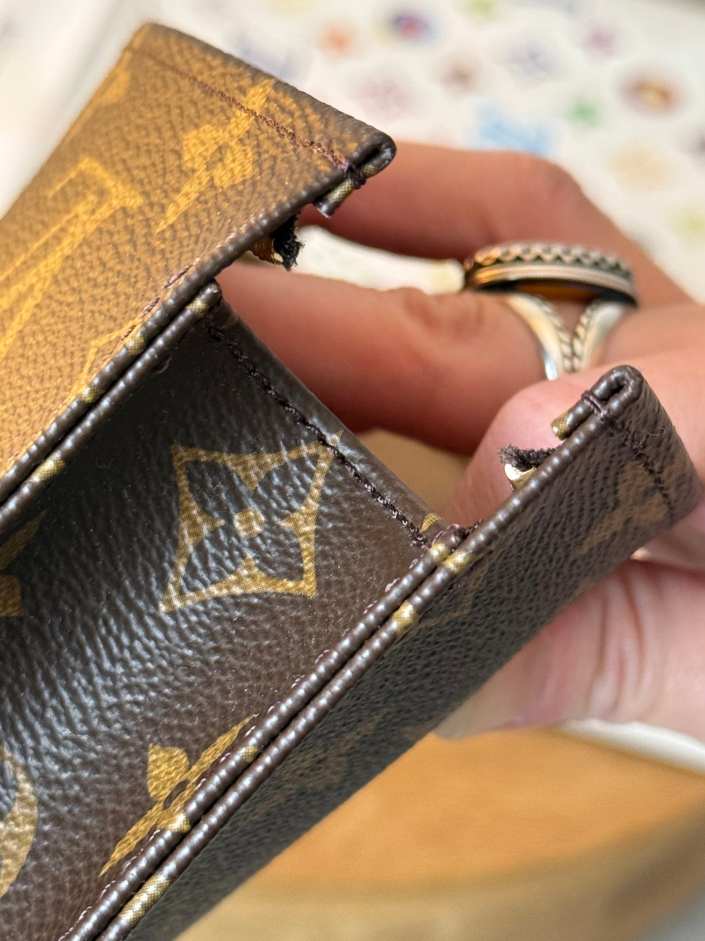 LV Toiletry 26