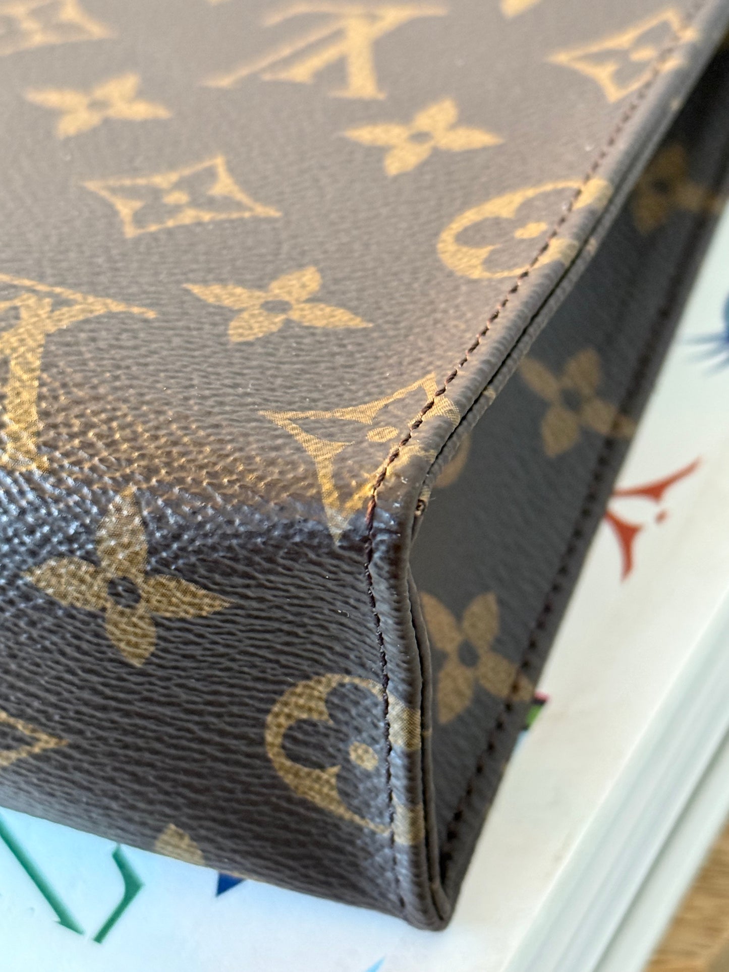 LV Toiletry 26