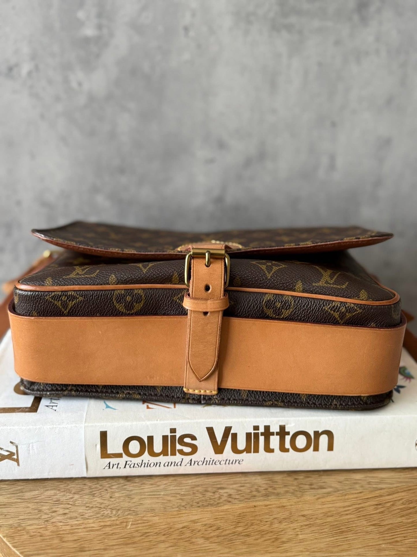 LV Cartouchiere GM