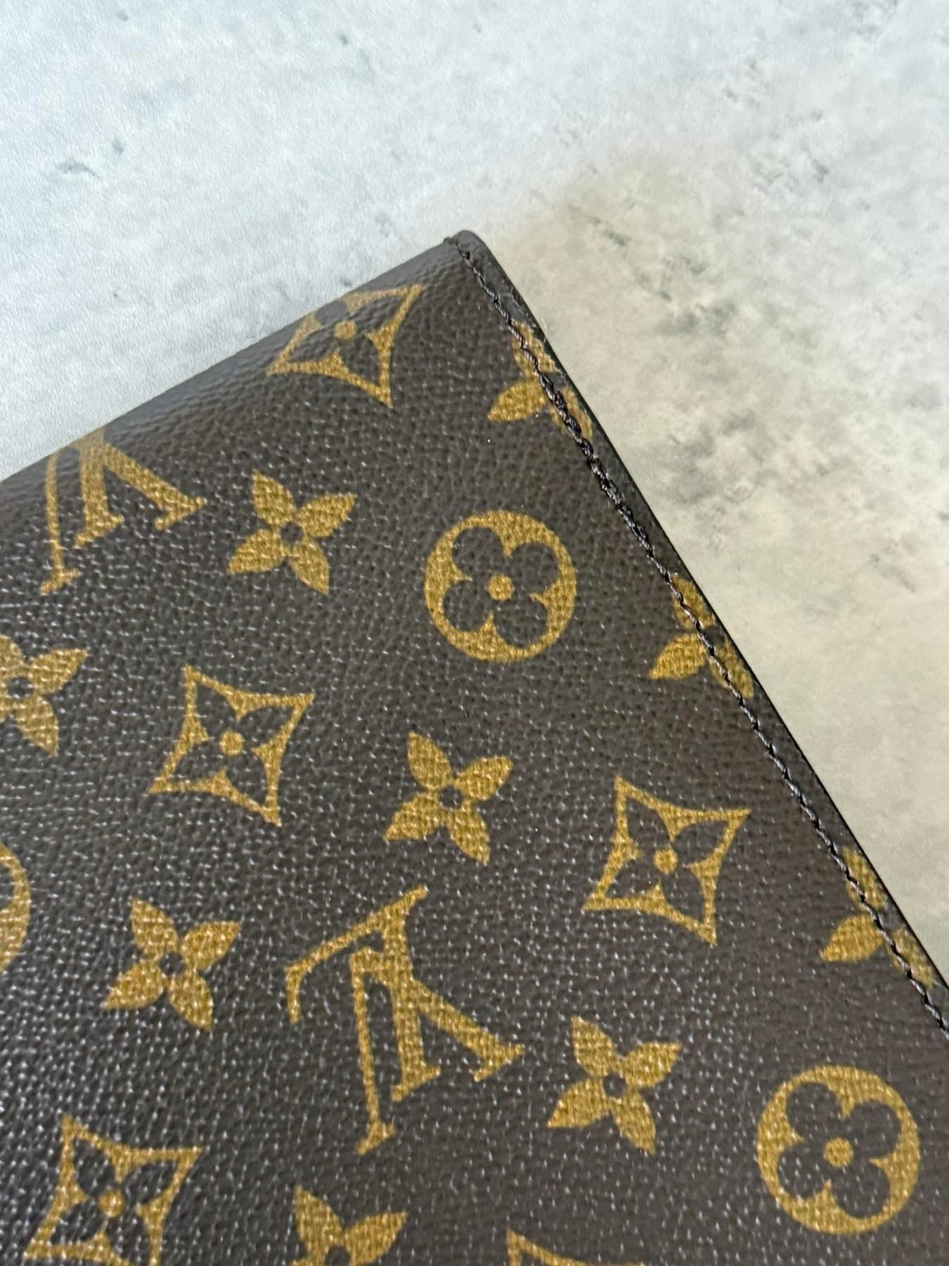 LV Porte Document Senateur