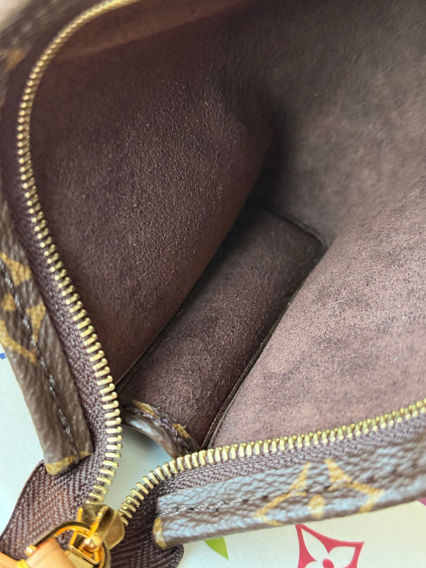 LV Toiletry 15 Pouch