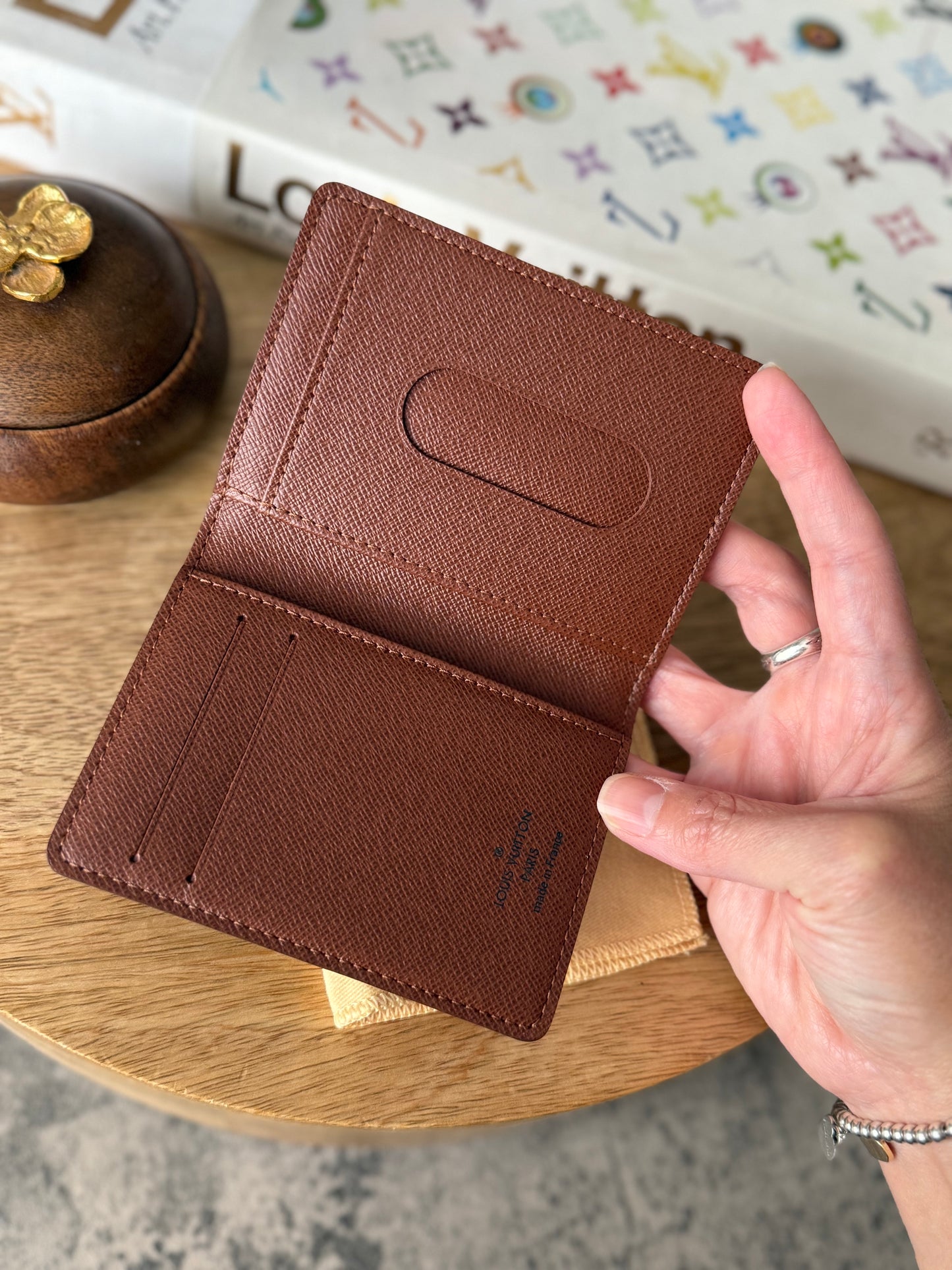 LV Pocket organizer