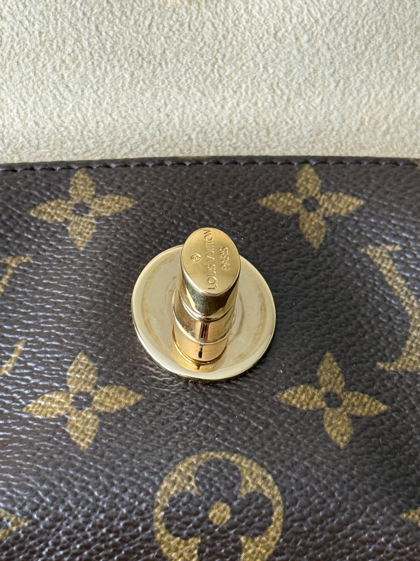 LV Tikal Pochette