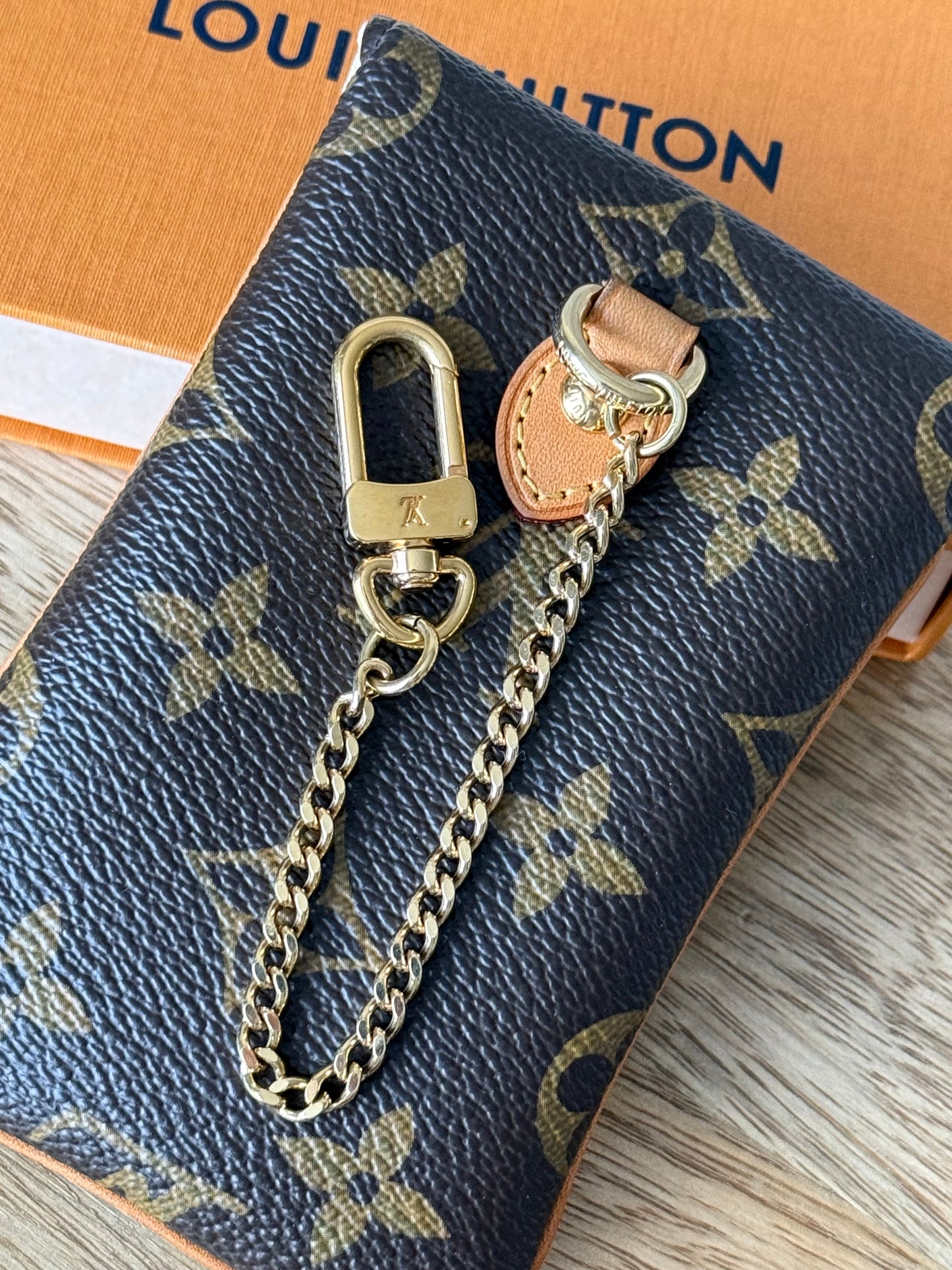 LV Etui MM Phone Case