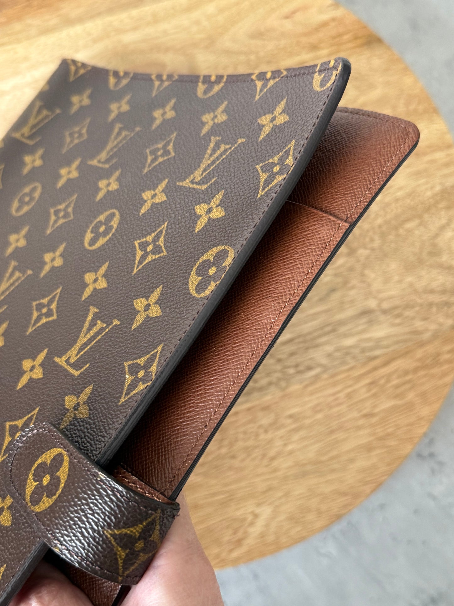 LV Cover Bloc A4