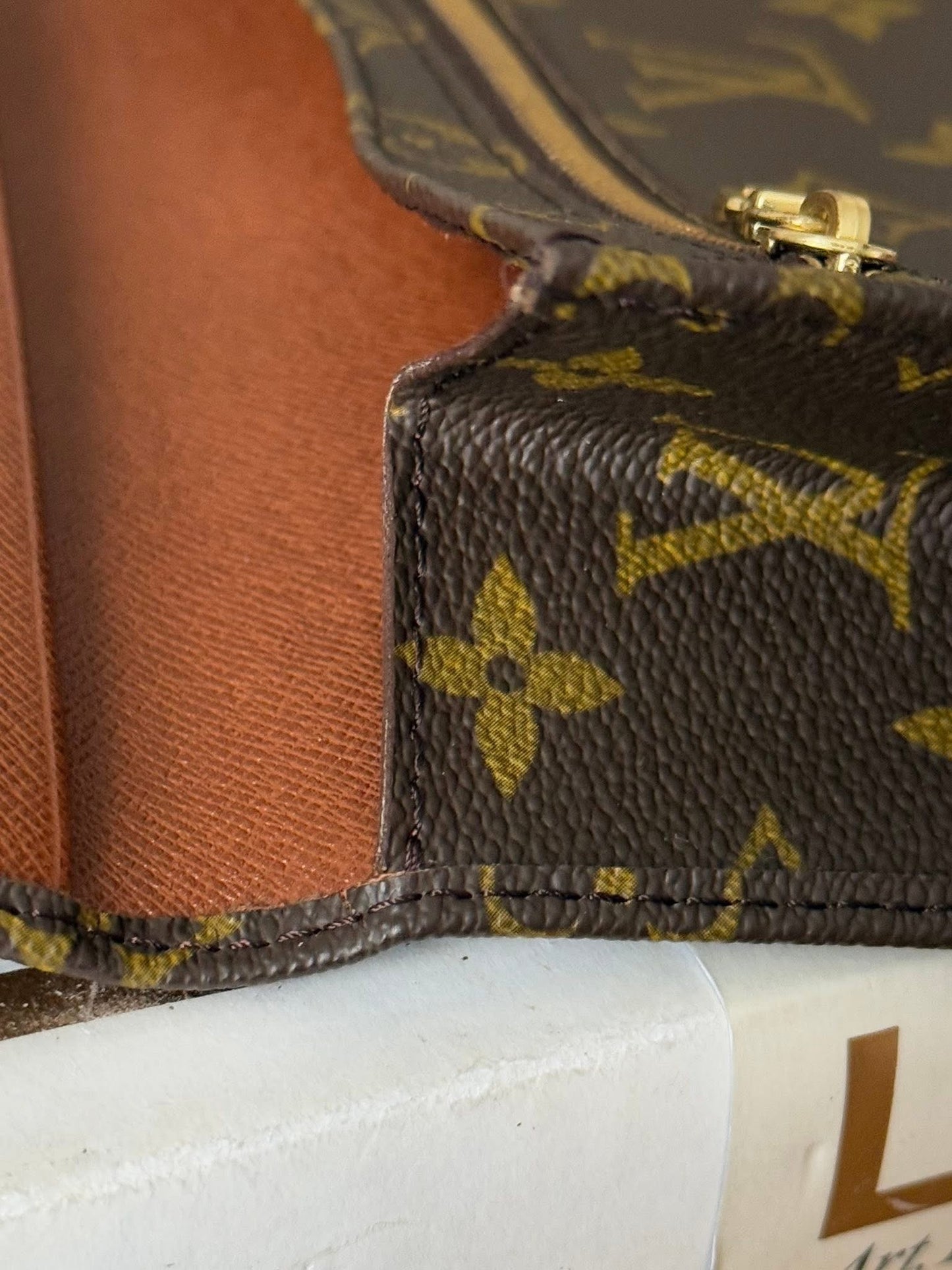 LV Rabat 23 Clutch