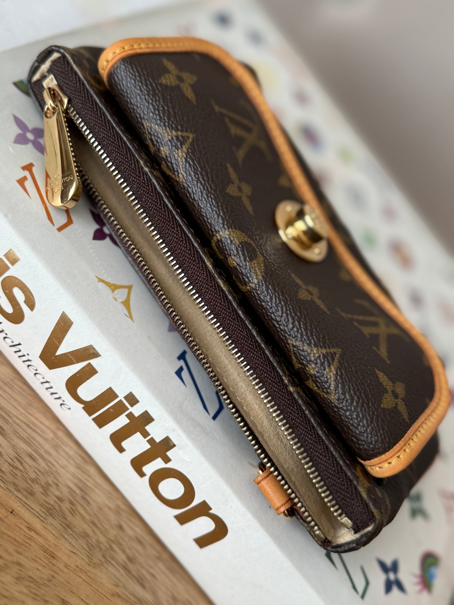 LV Tikal Pochette