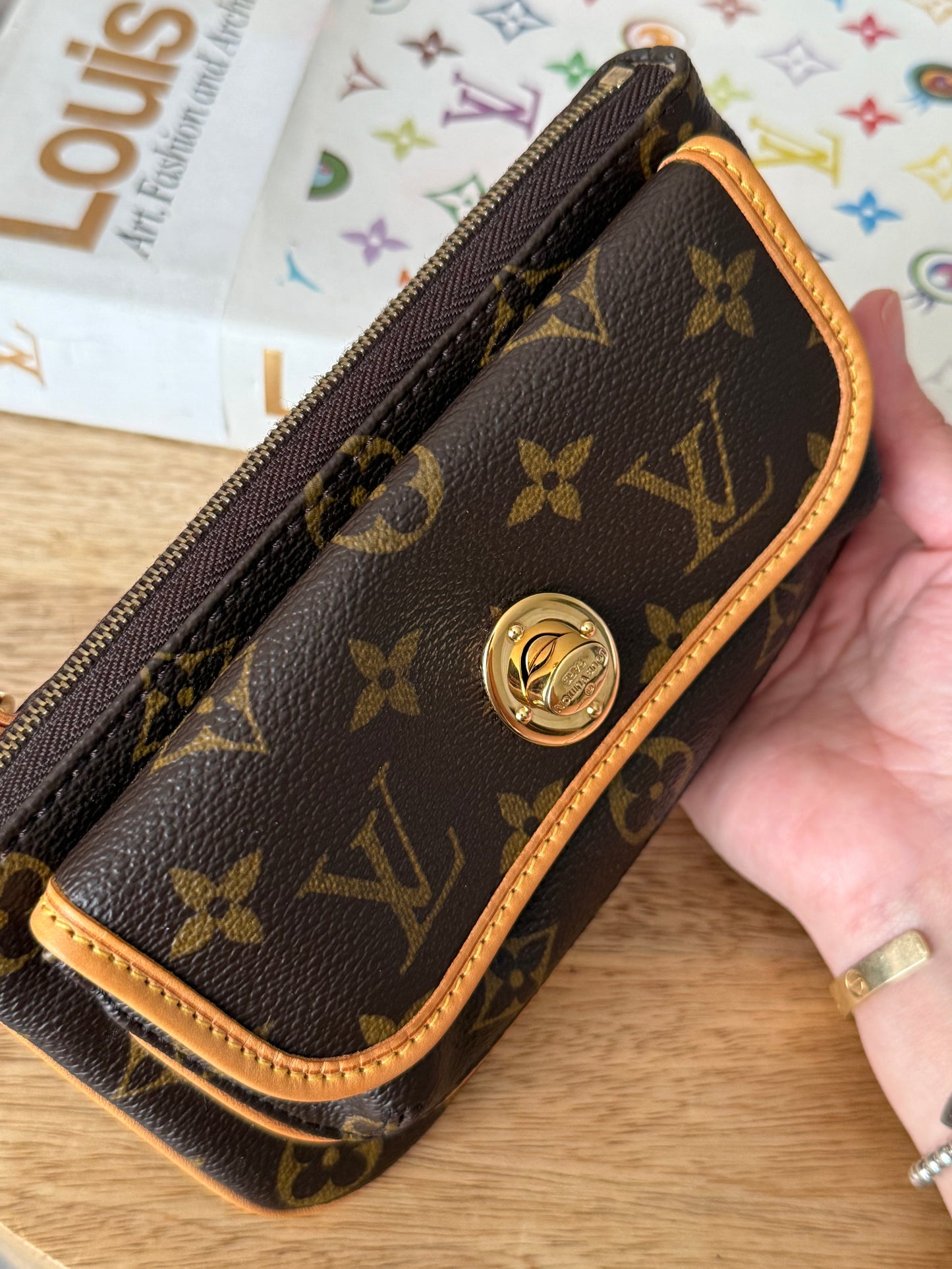 LV Tikal Pochette