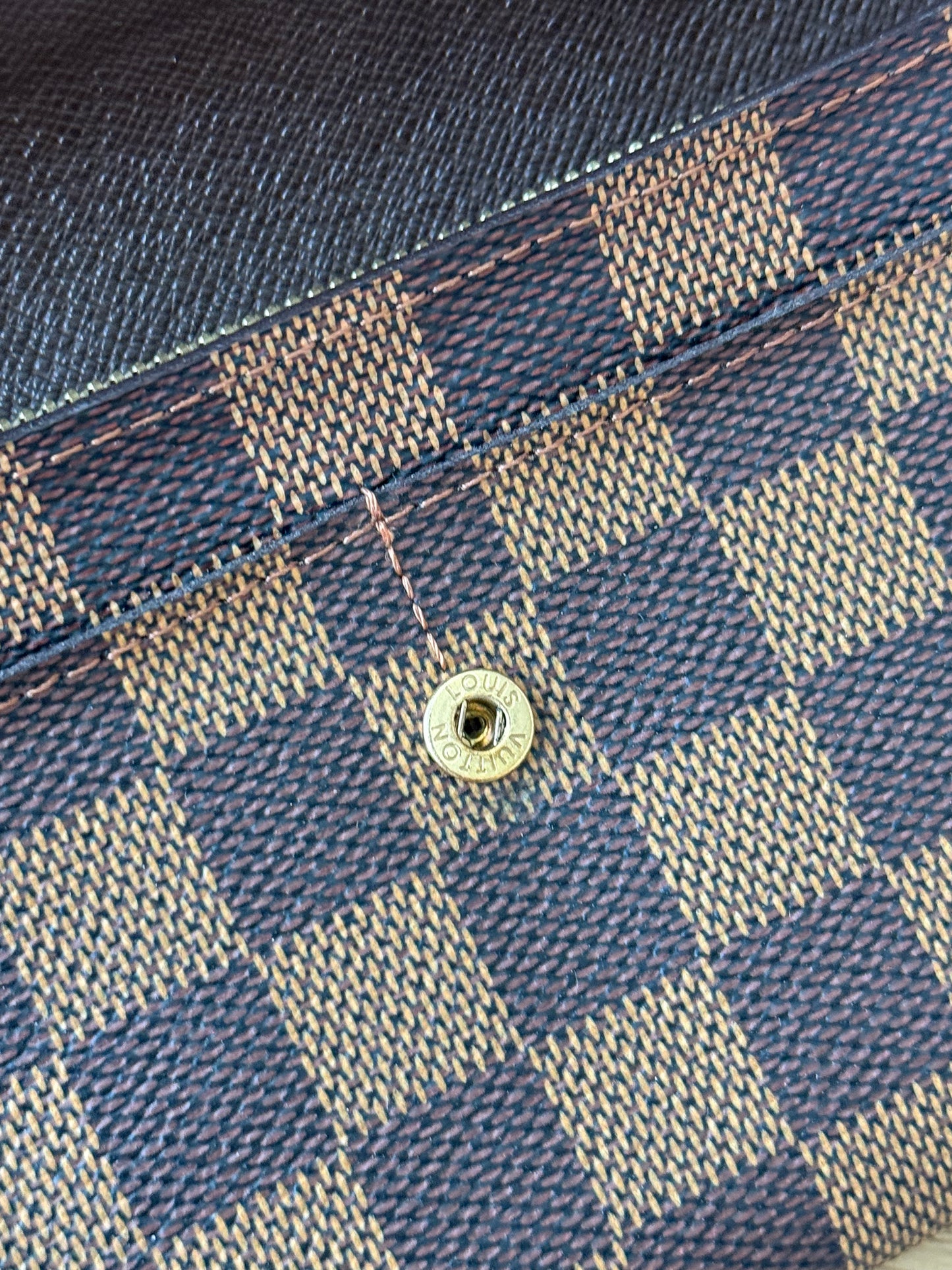 LV Sarah Wallet Damier Ebene