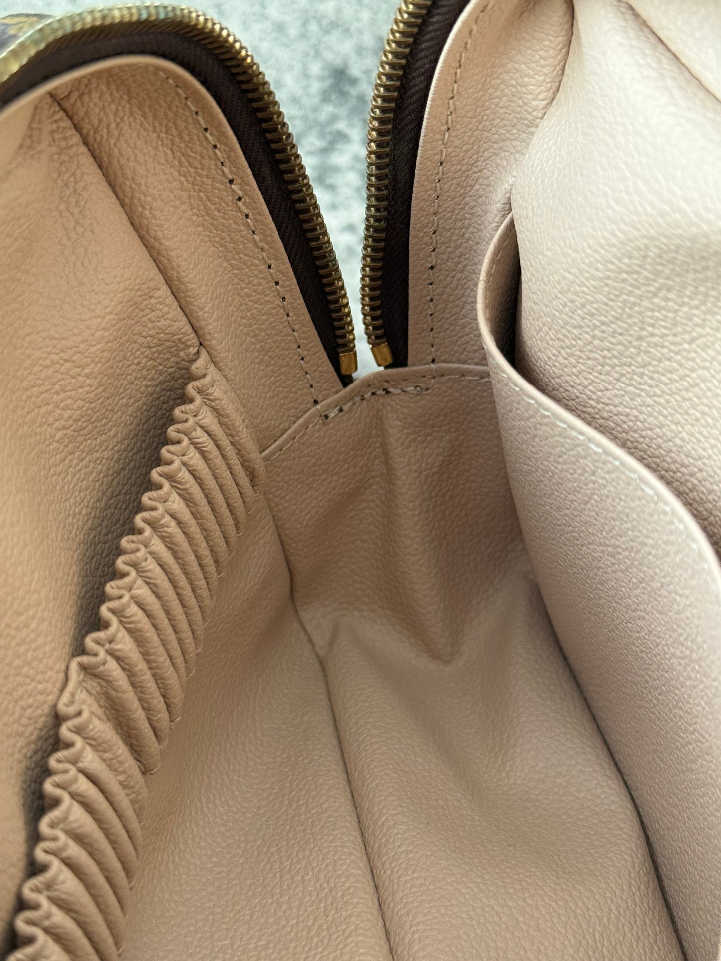 LV Trousse 23 New Model