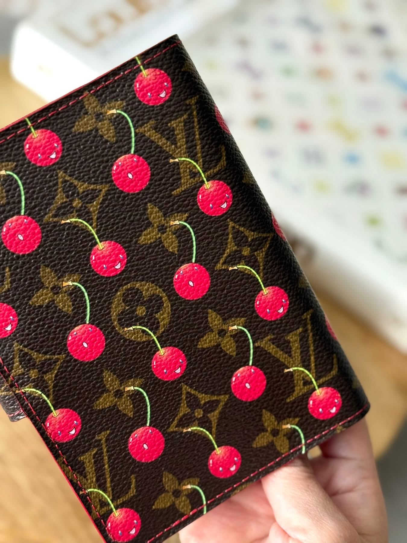 LV Agenda PM Cerise Limited Ed.