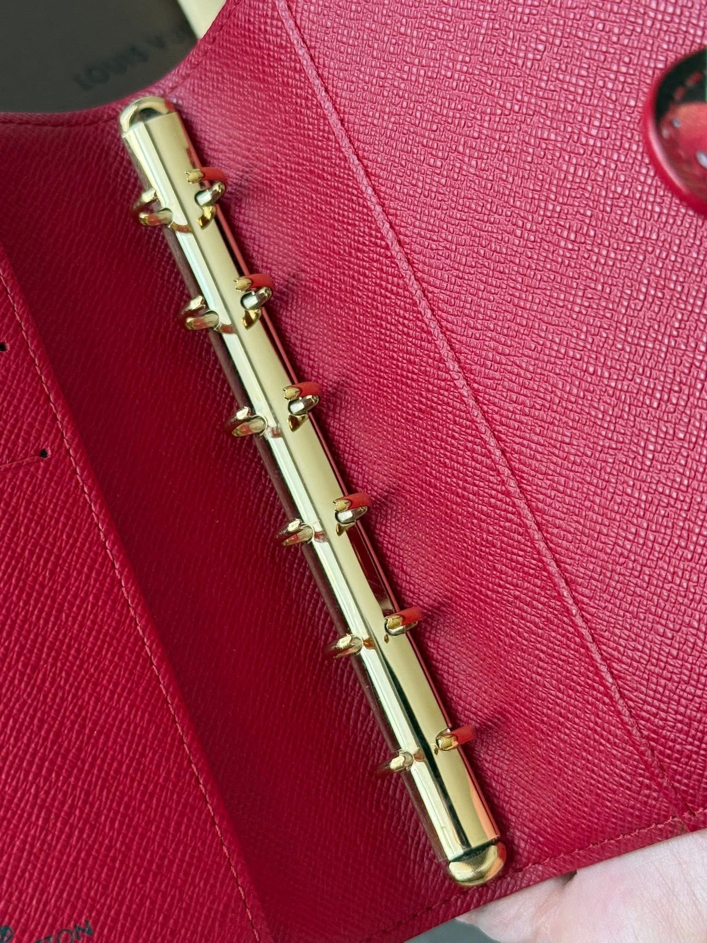 LV Agenda PM Cerise Limited Ed.