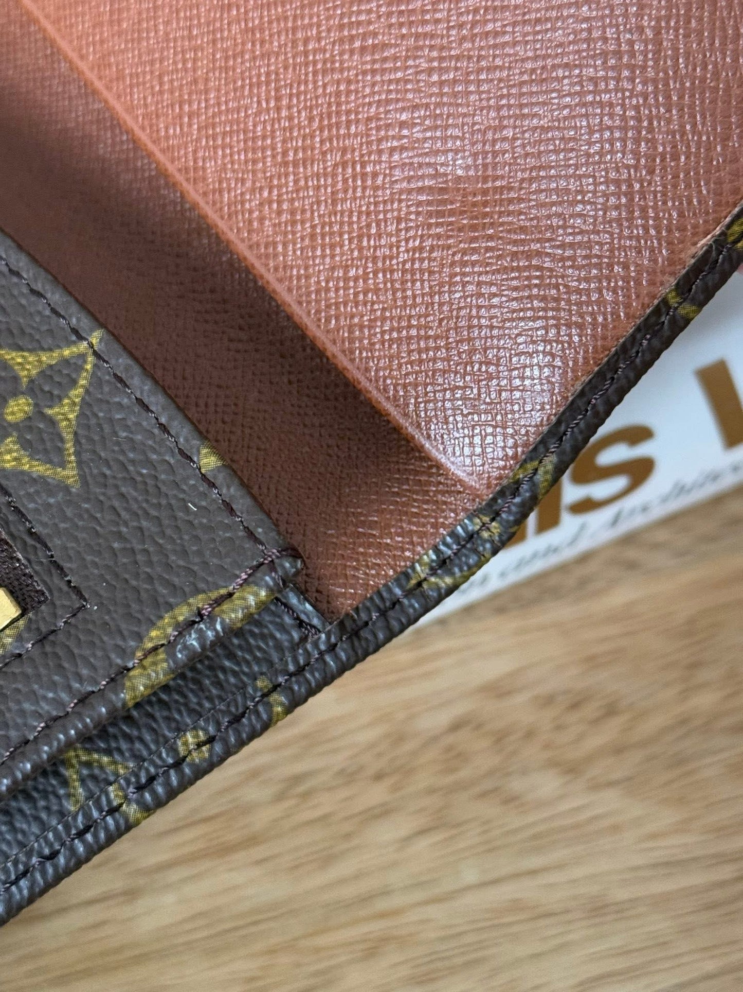 LV Rabat 23 Clutch