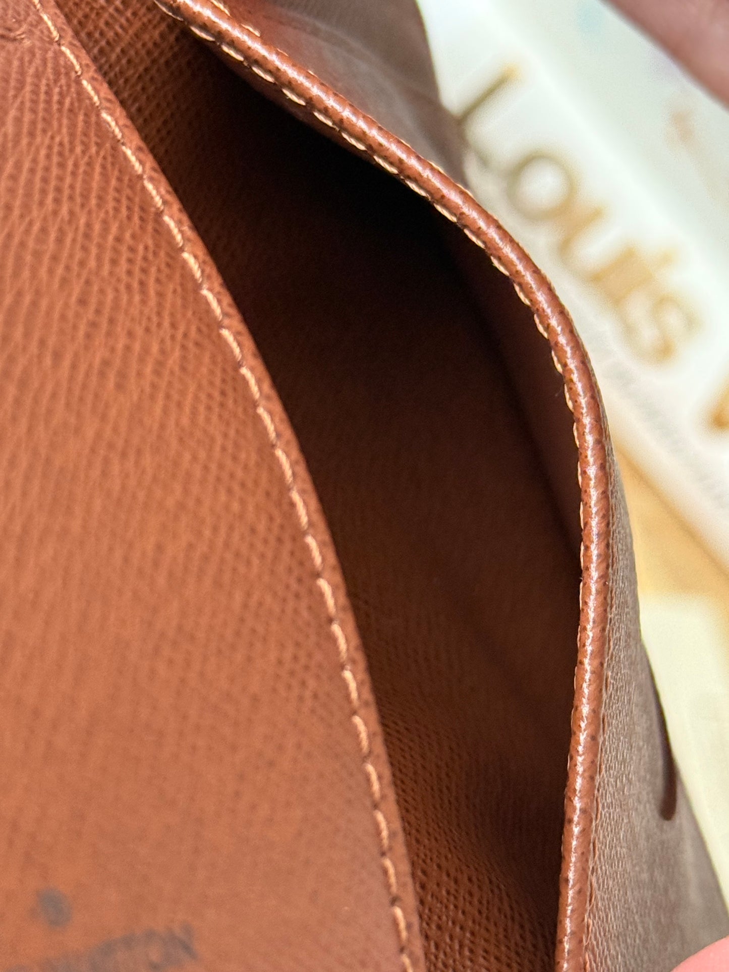 LV Pocket organizer
