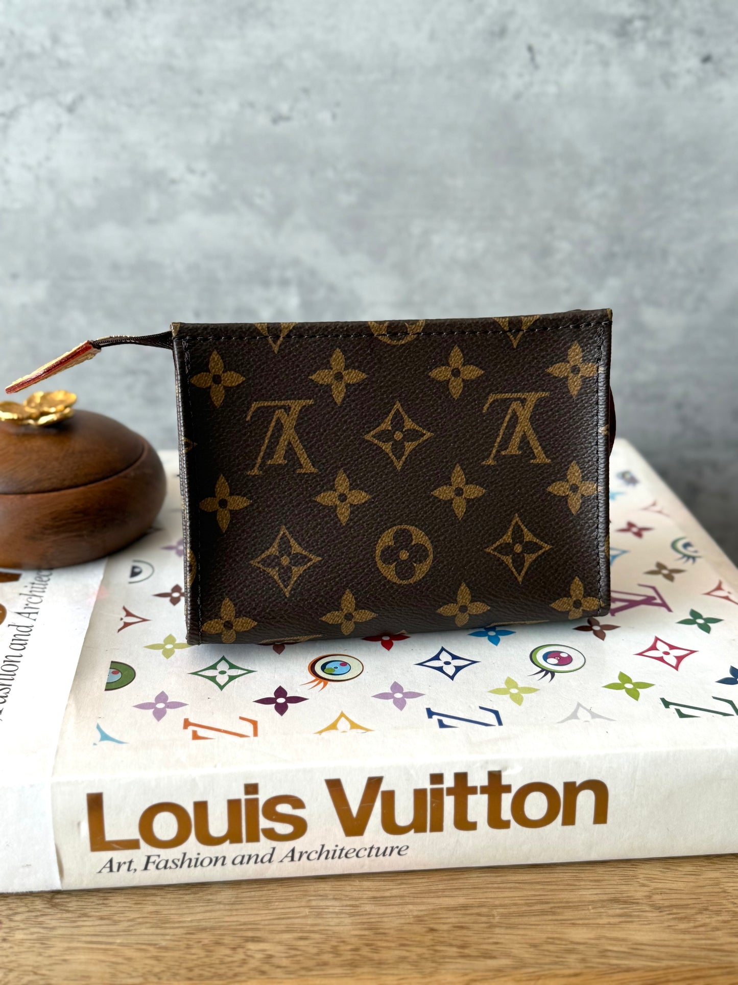 LV Toiletry 15 Pouch