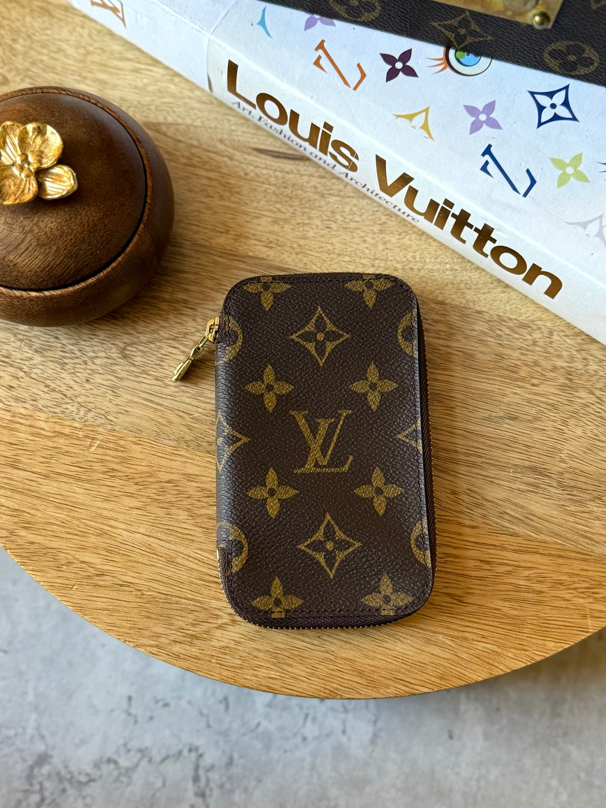 LV Zip around 6 Key Pouch