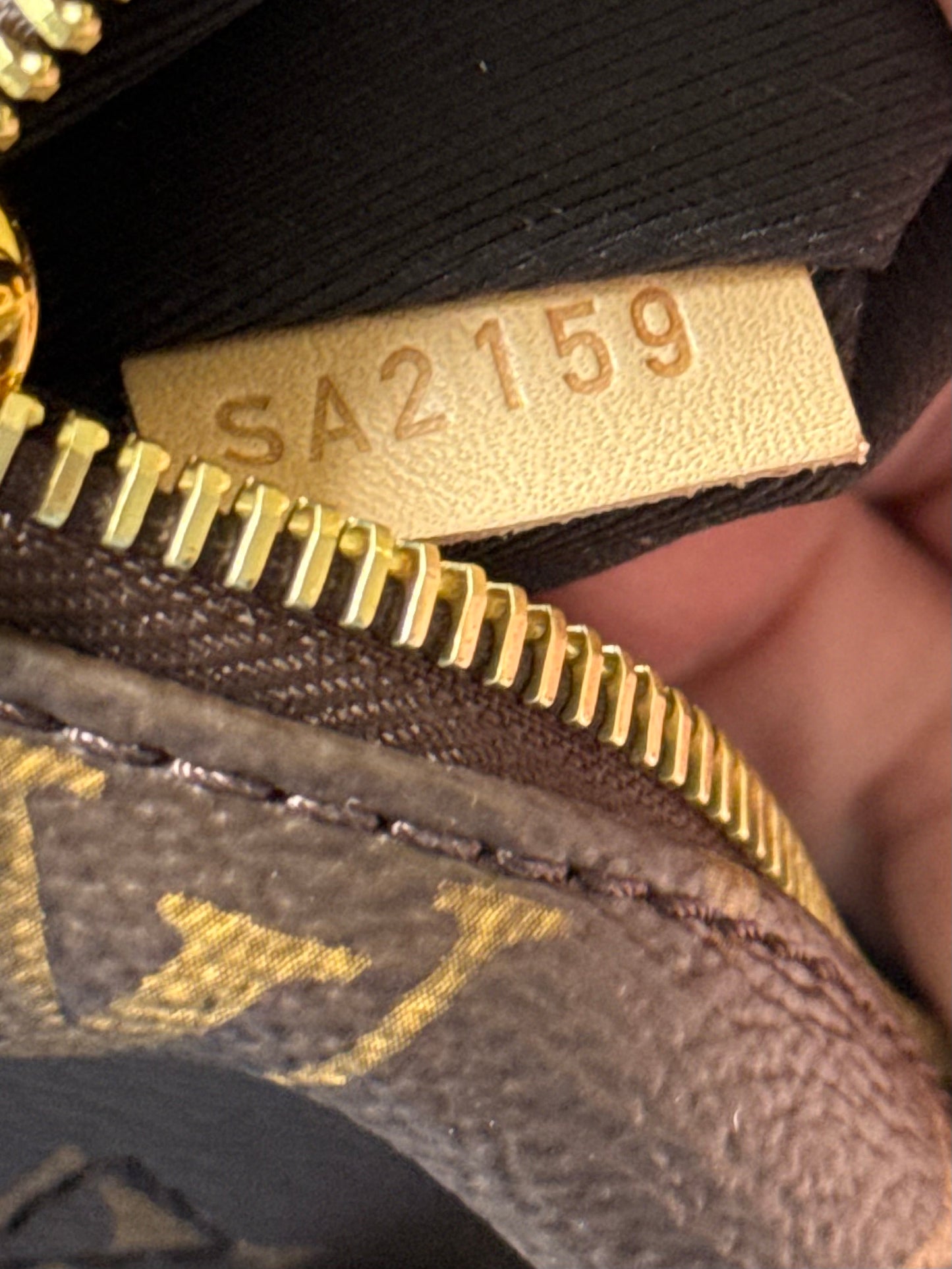 LV Bumbag MM Monogram