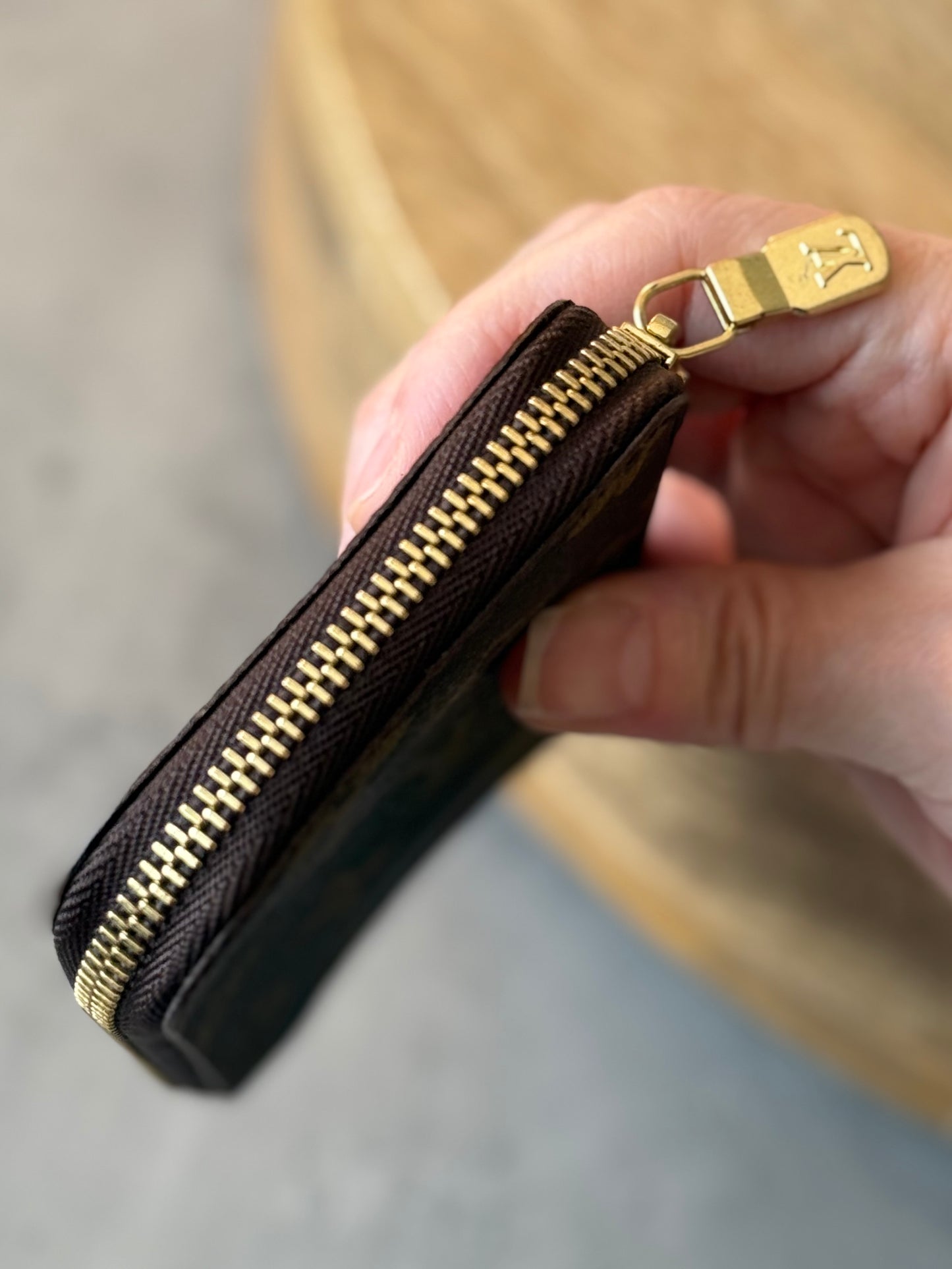 LV Zip Around 6 Key Pouch