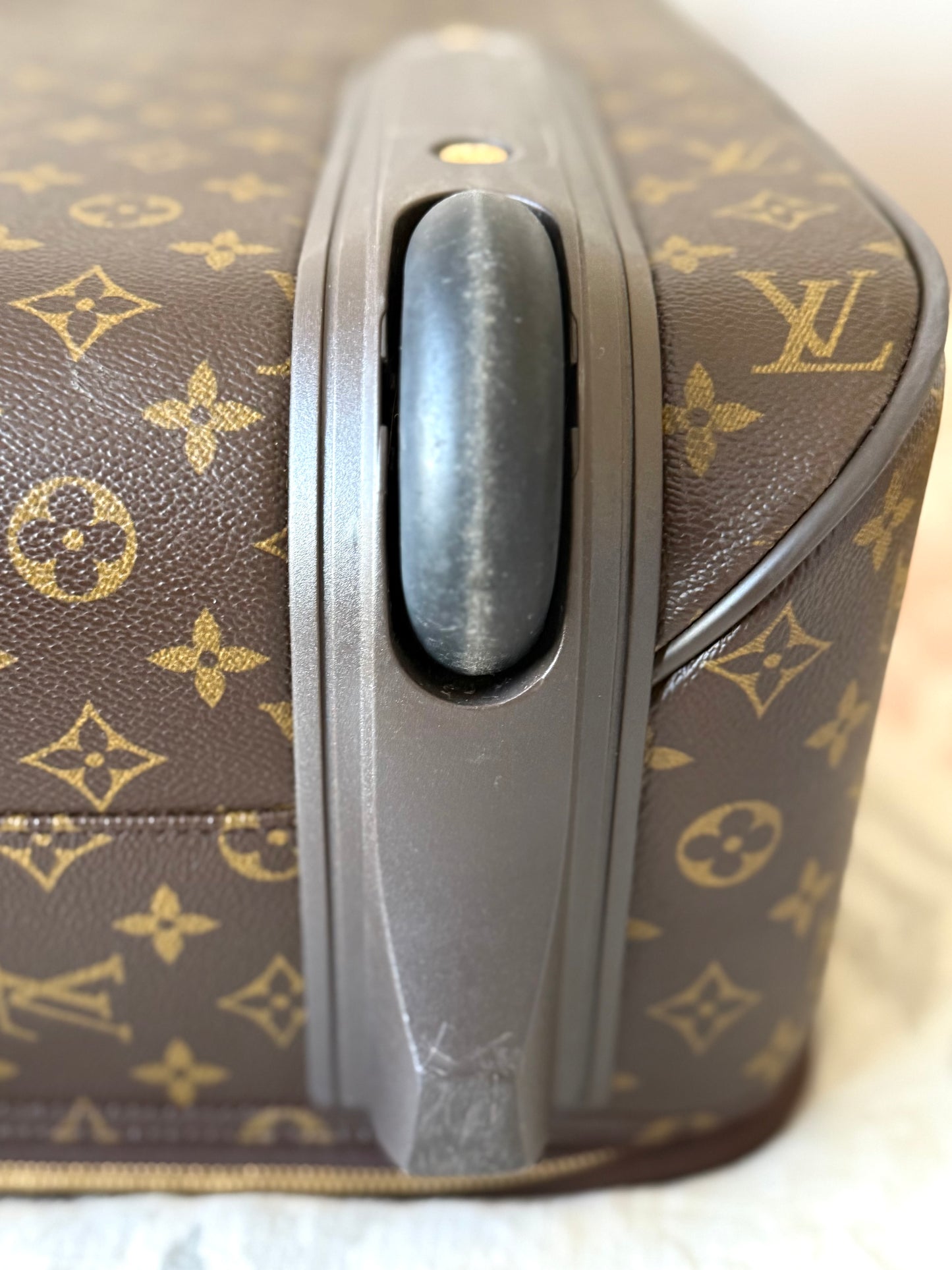 LV Pegase 55 Rolling Luggage
