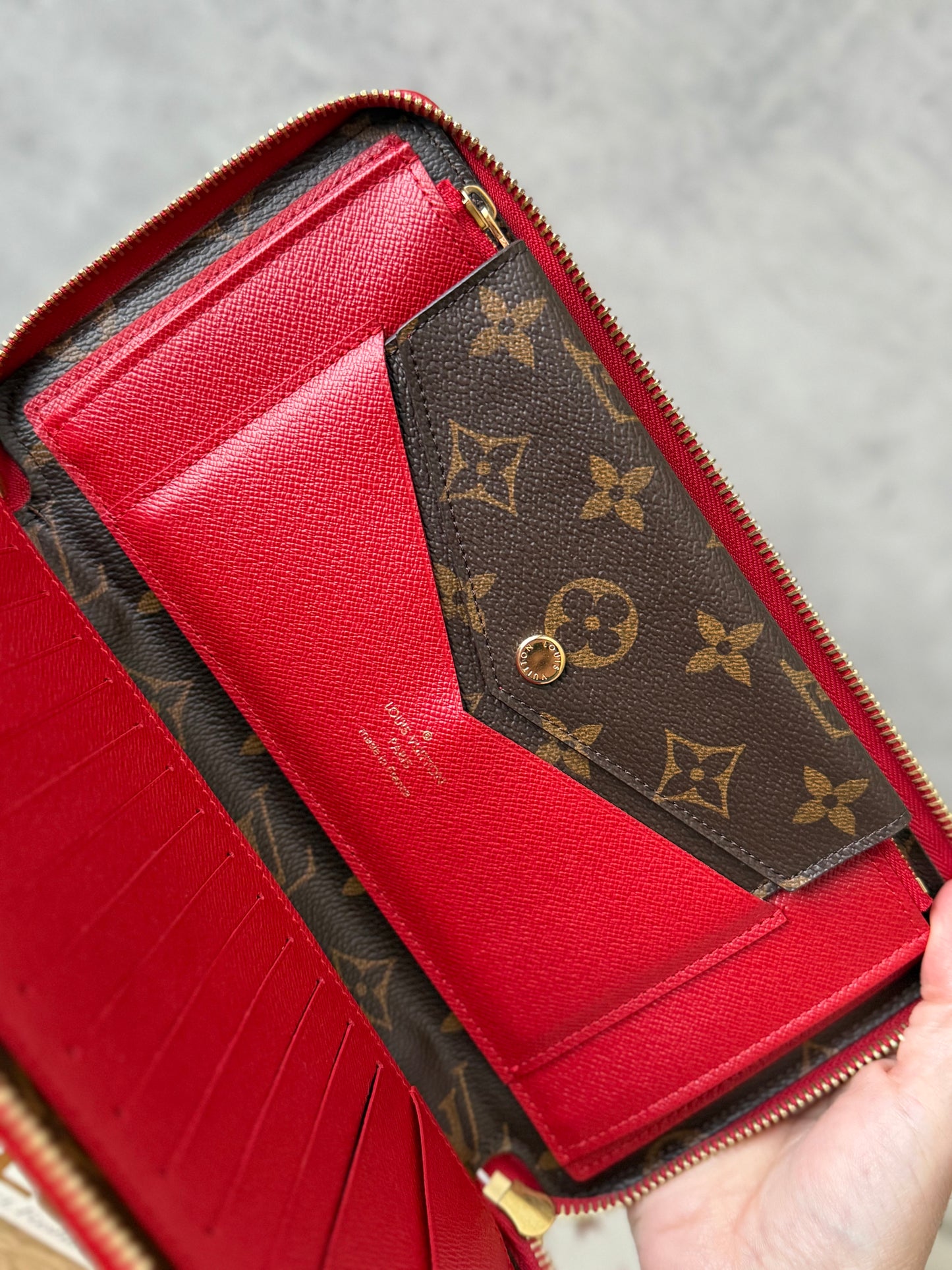 LV Cerise Daily organizer