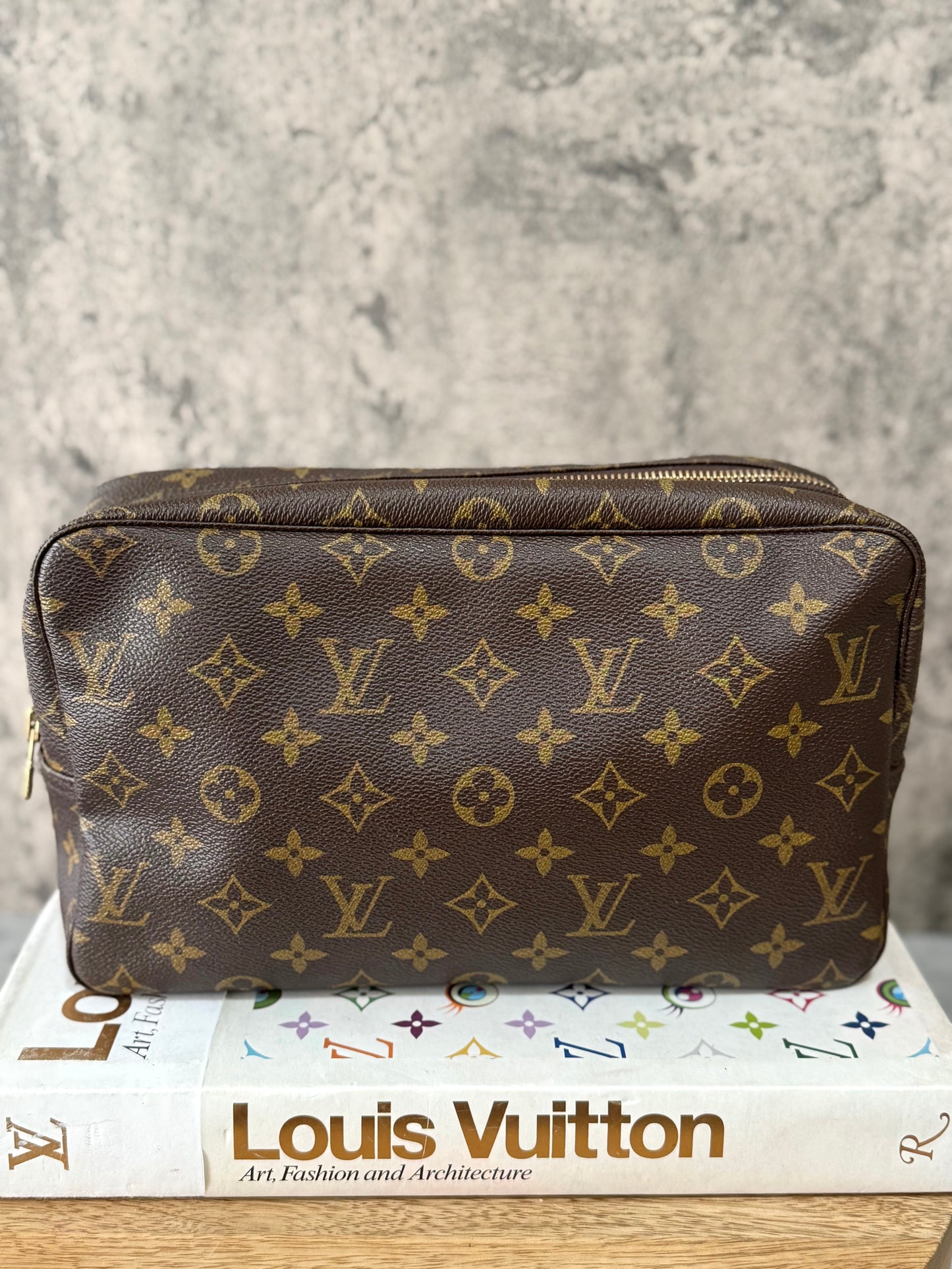 LV Trousse 28