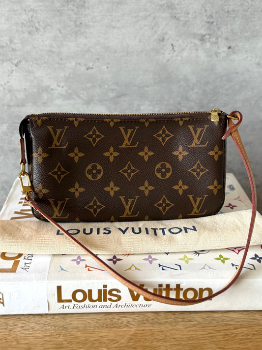 LV Pochette Accesoires NM