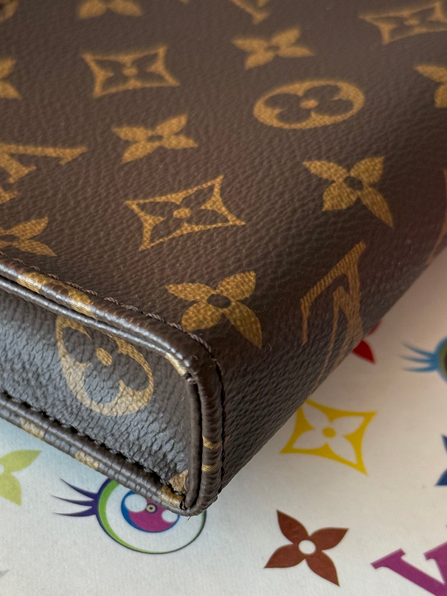 LV Toiletry 15 Pouch