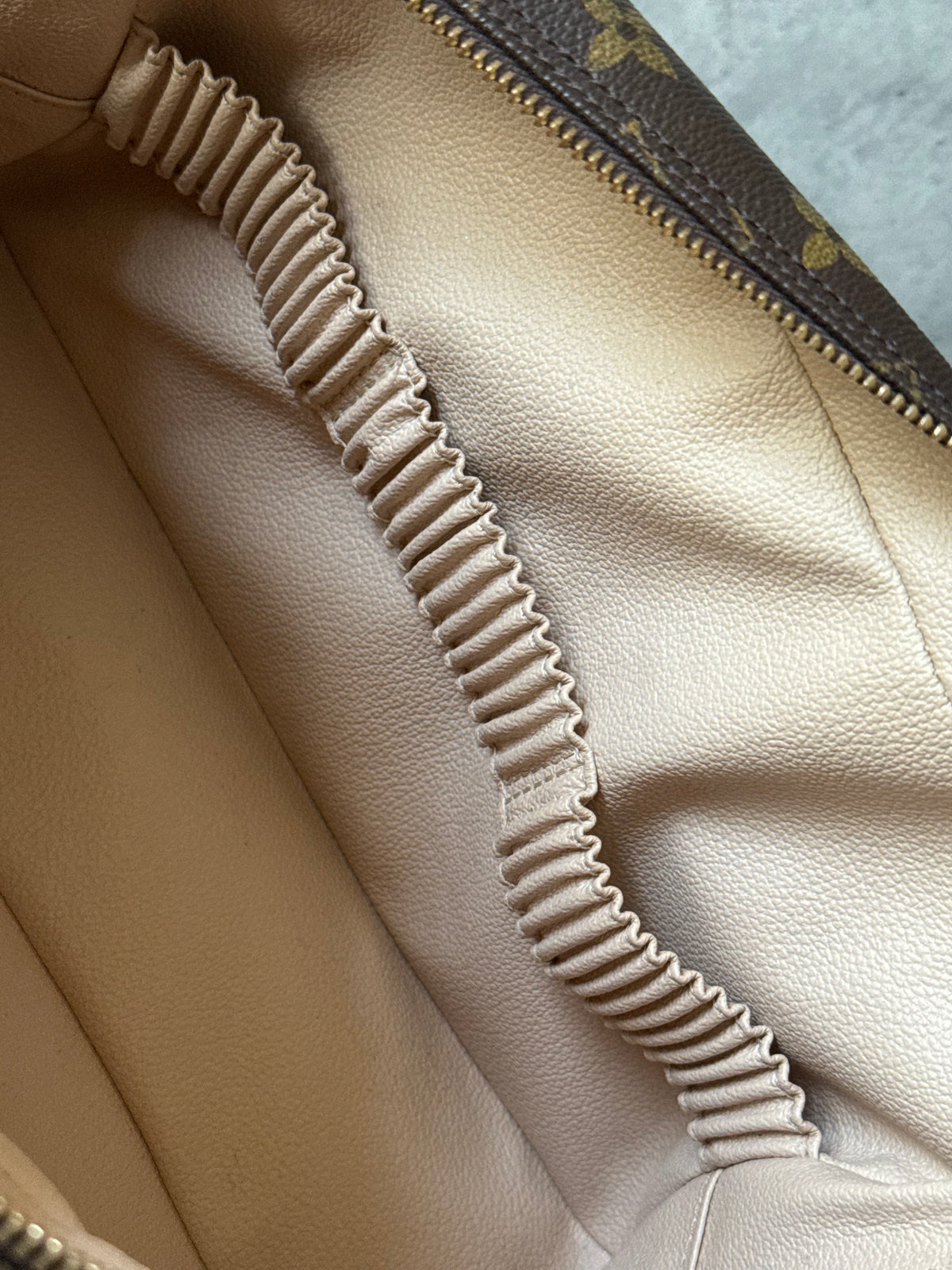 LV Trousse 28 Monogram