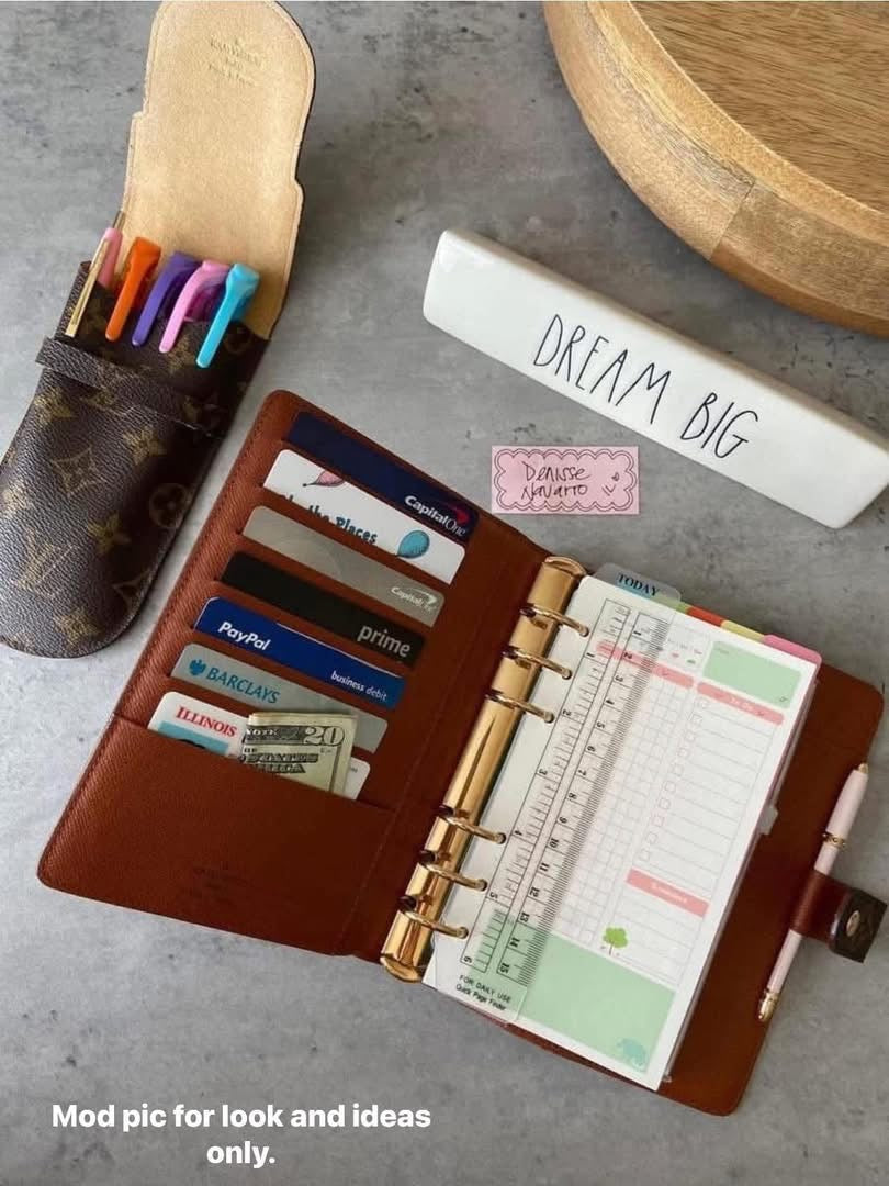 LV Agenda MM monogram