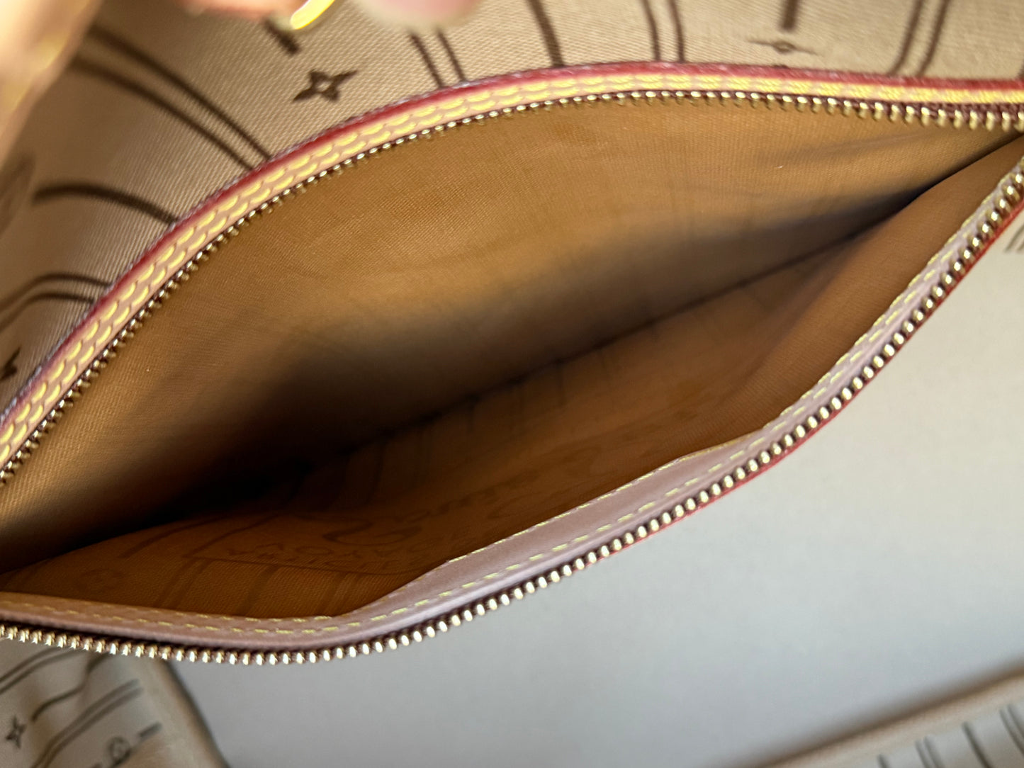 LV Neverfull MM Beige