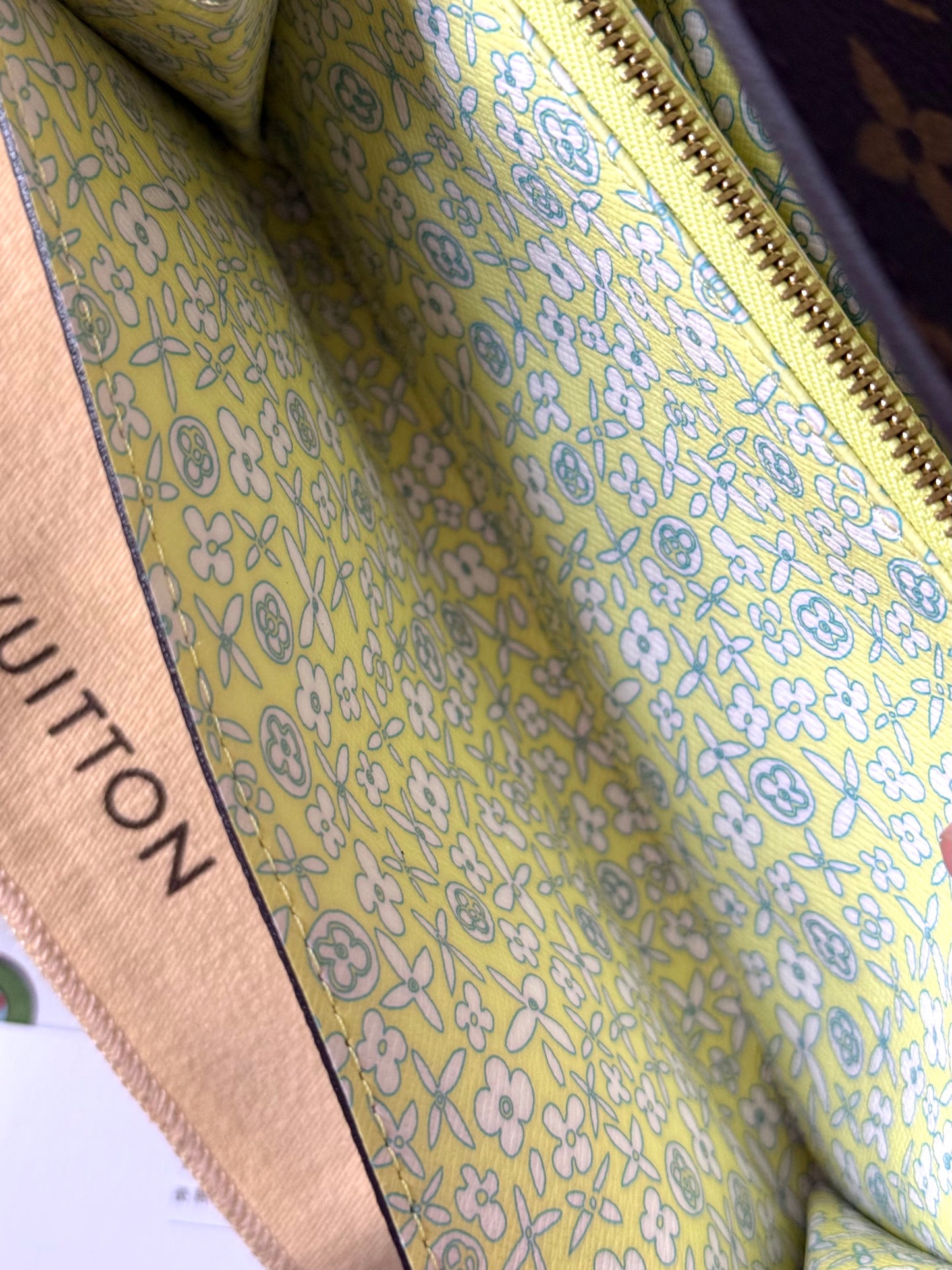 LV Sarah Wallet Fleuri