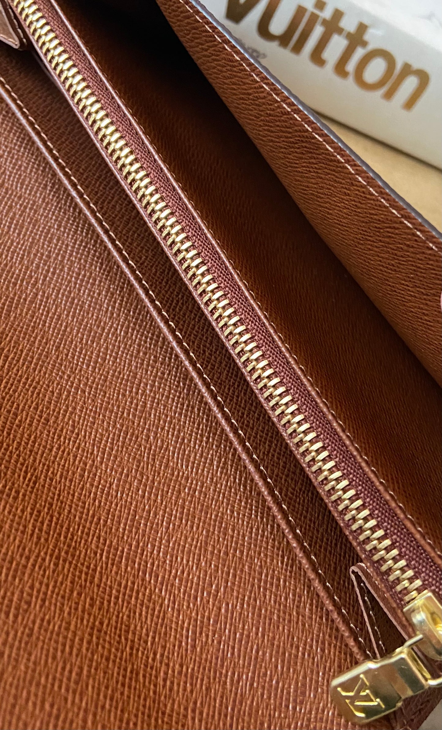 LV Sarah Wallet in Monogram