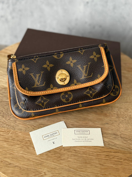 LV Tikal Pochette