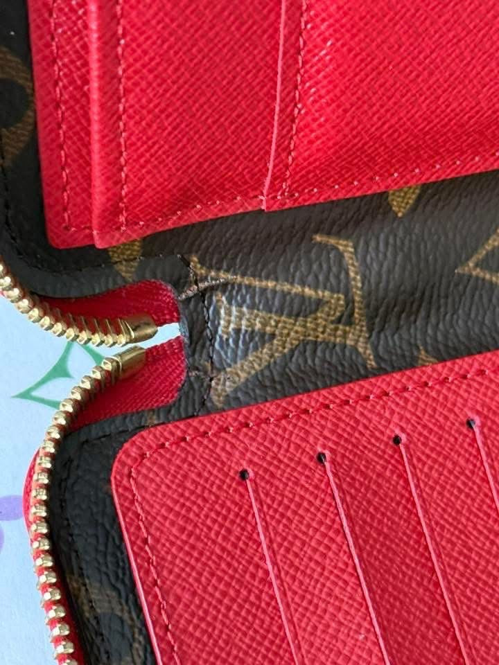 LV Daily Organizer Cerise wallet