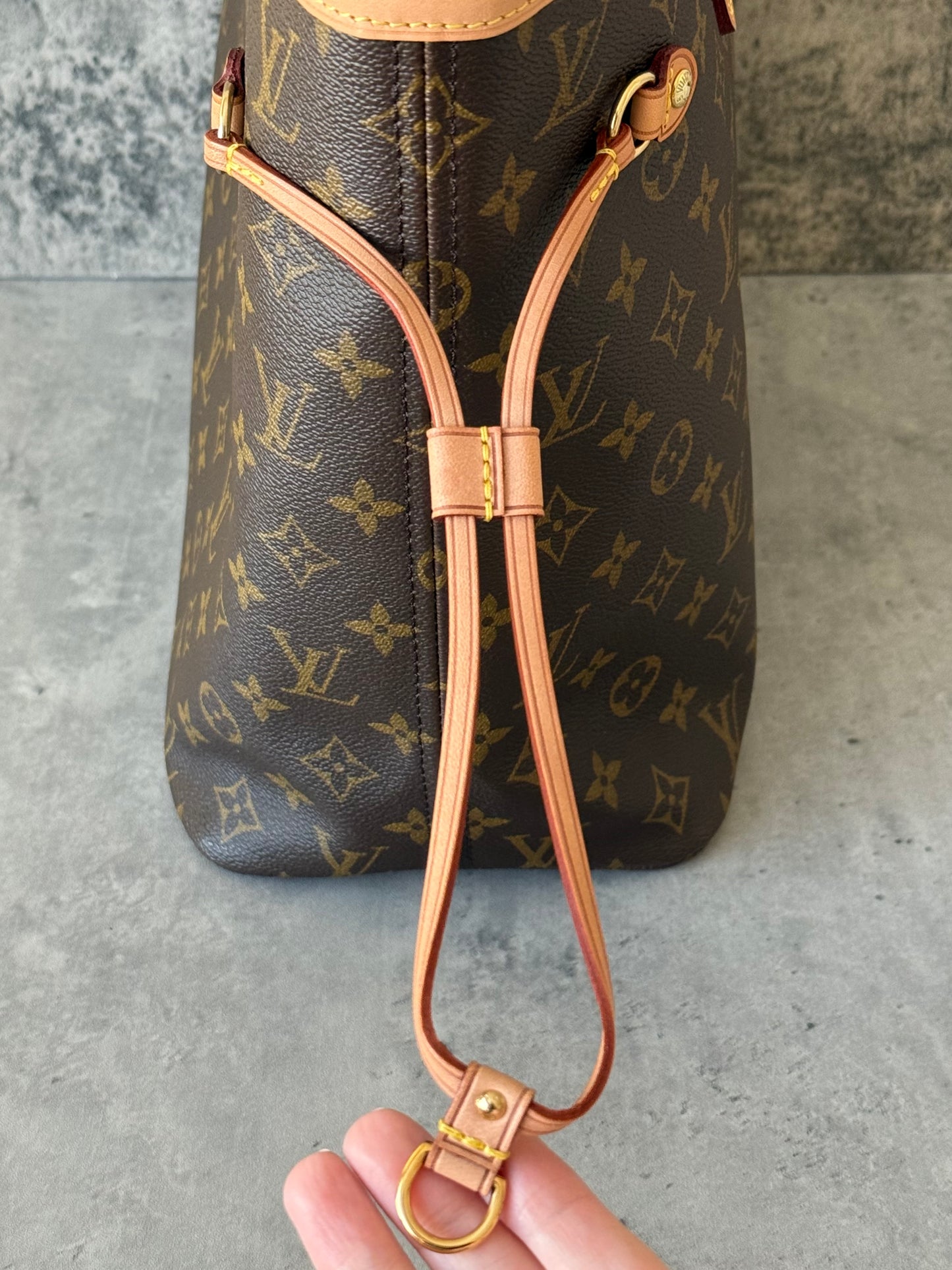 LV Neverfull MM Beige