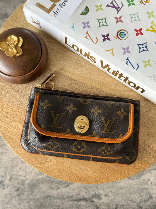 LV Tikal Pochette