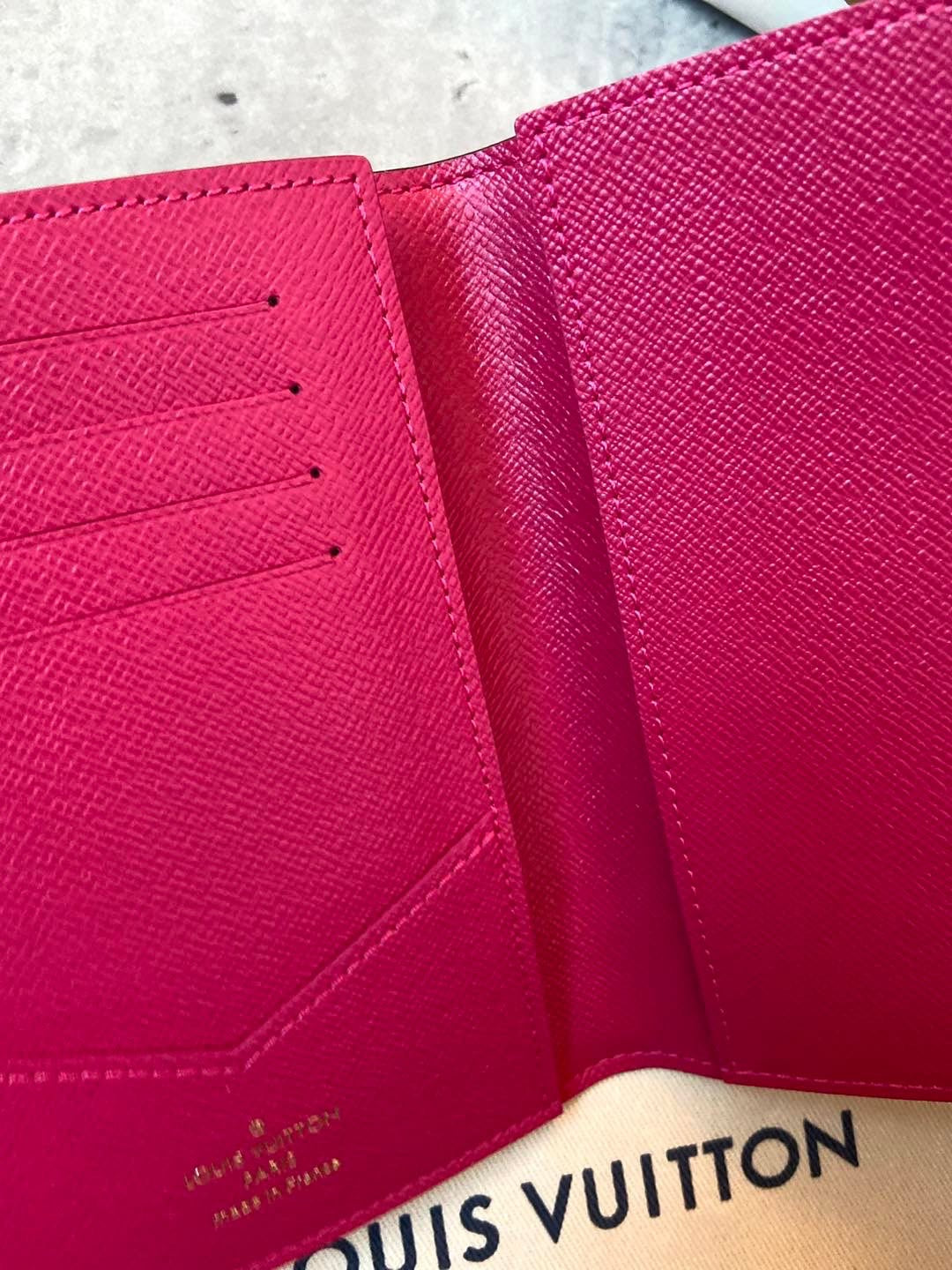 LV Hollywood Passport Holder