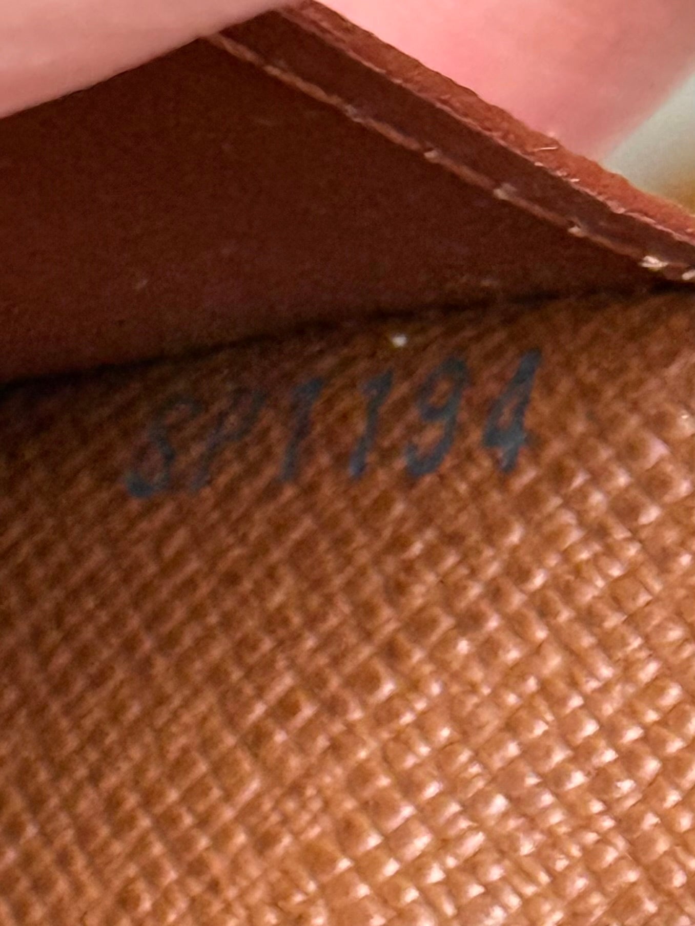 LV Couv Carnet GM