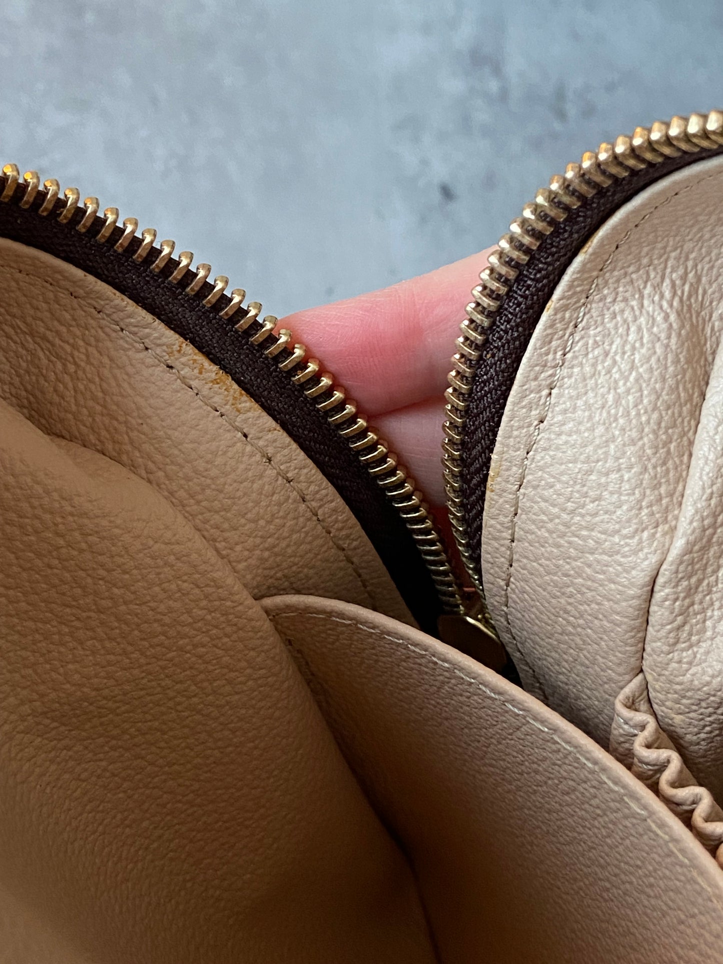LV Trousse 23 New Model