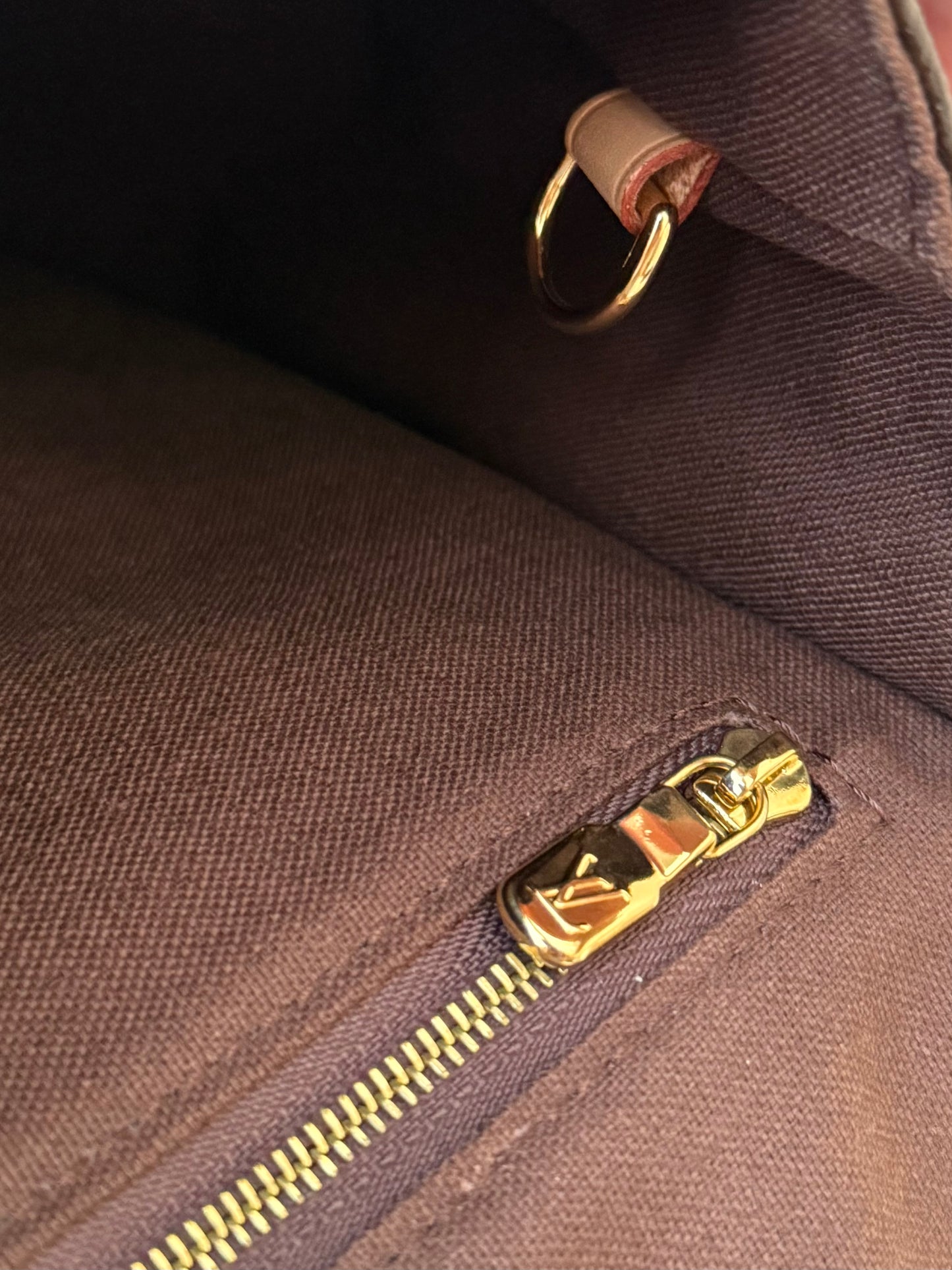 LV Menilmontant MM